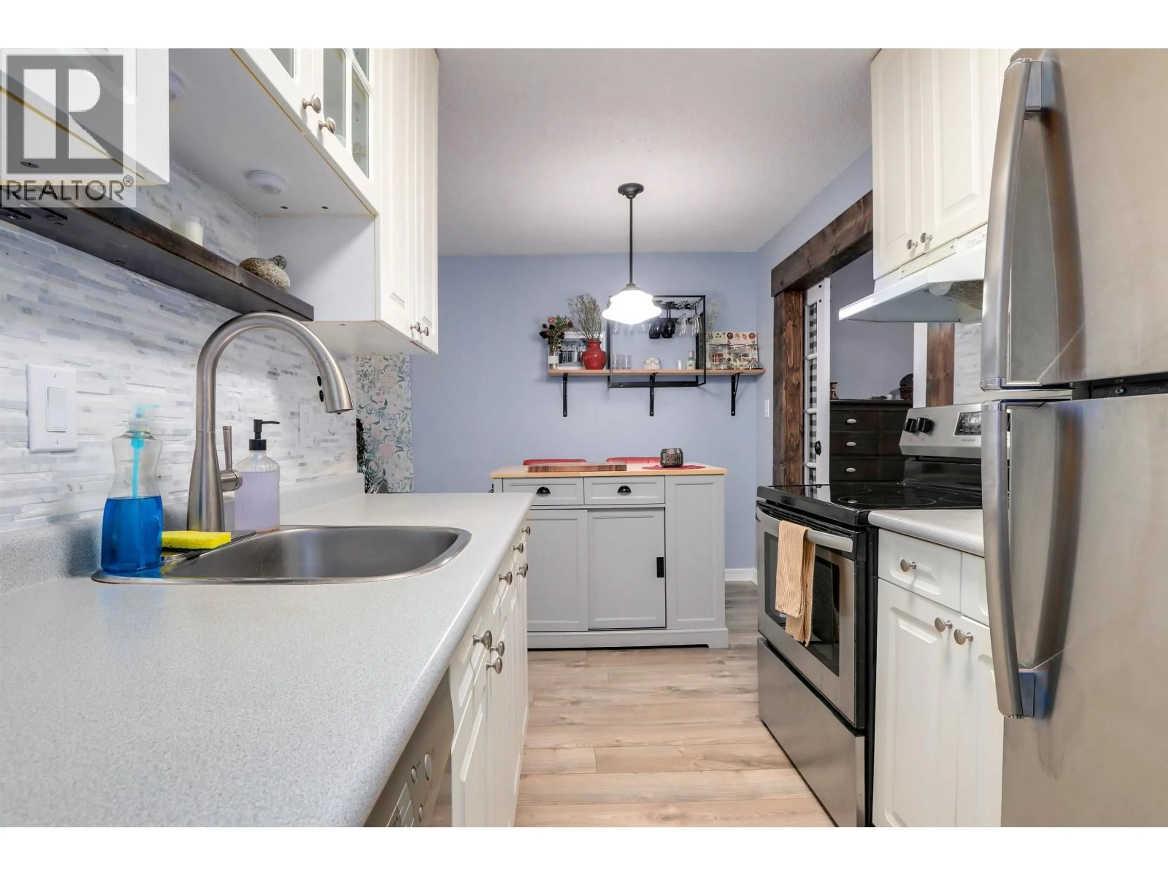 Open concept kitchen, unknown for 314 - 170 3RD STREET, North Vancouver British Columbia V7L1E6