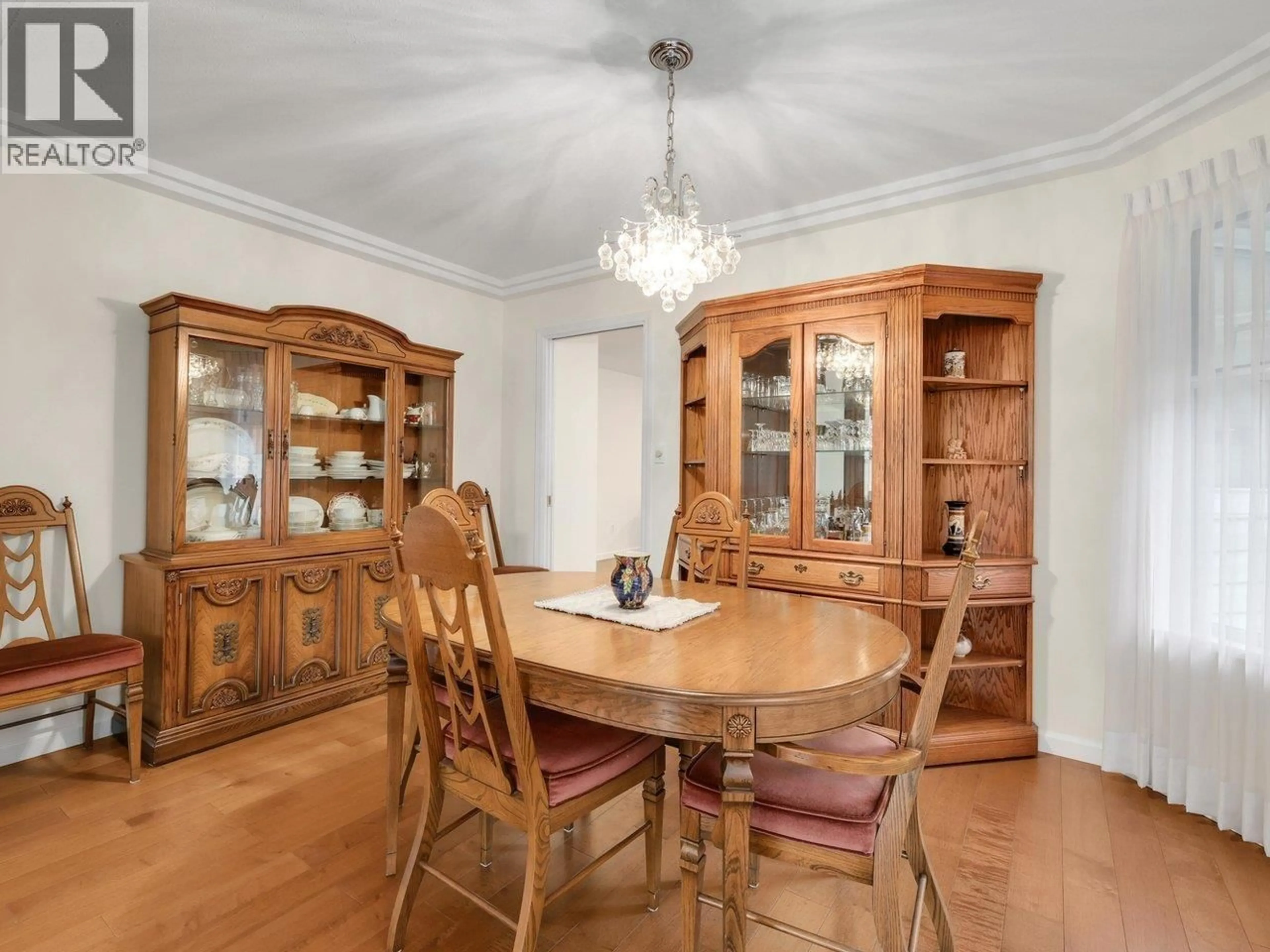 Dining room, wood/laminate floor for 5251 LABURNUM PARK PLACE, Ladner British Columbia V4K4S6