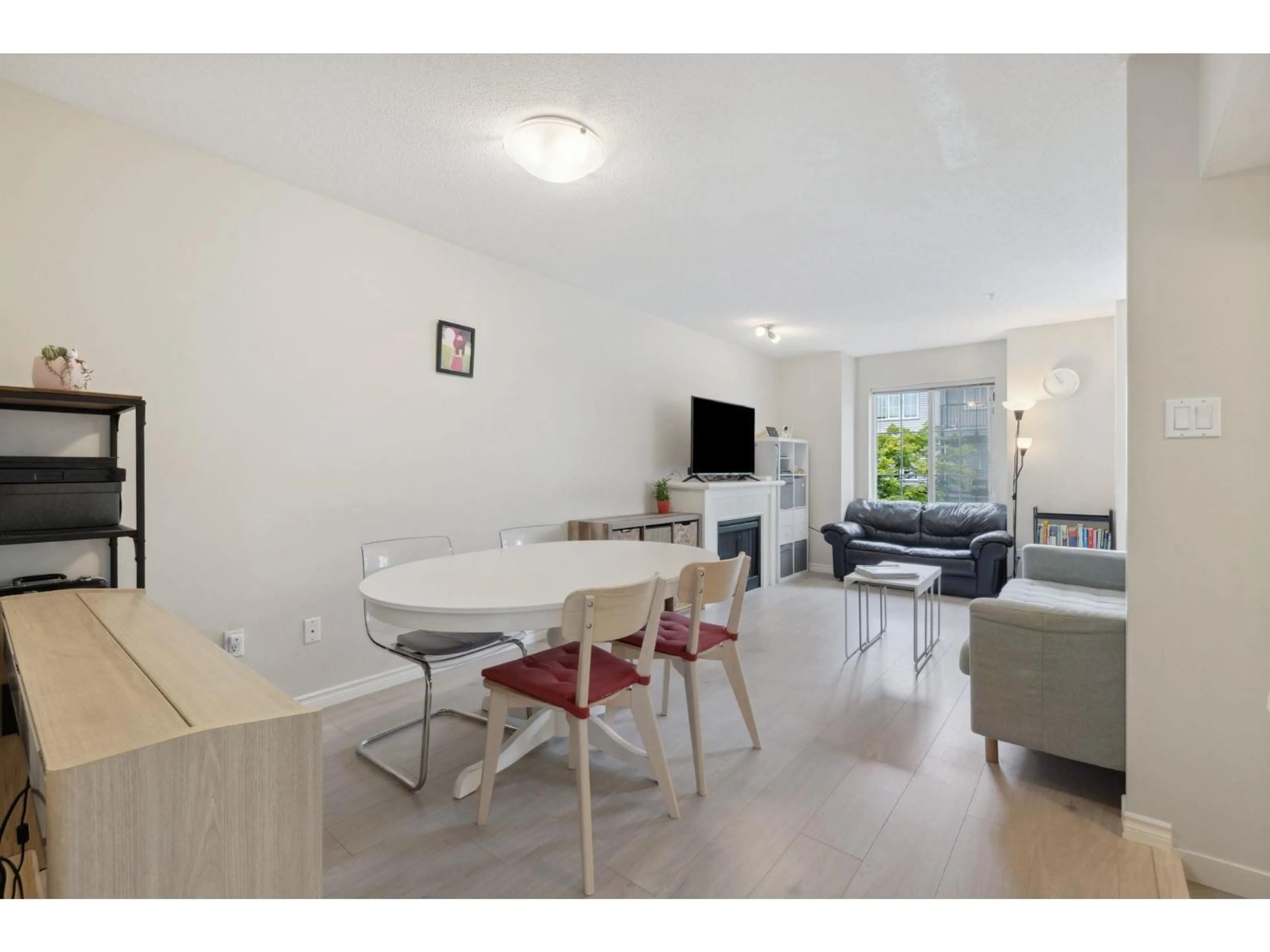 Unknown for 39 - 14855 100 AVENUE, Surrey British Columbia V3R2W1