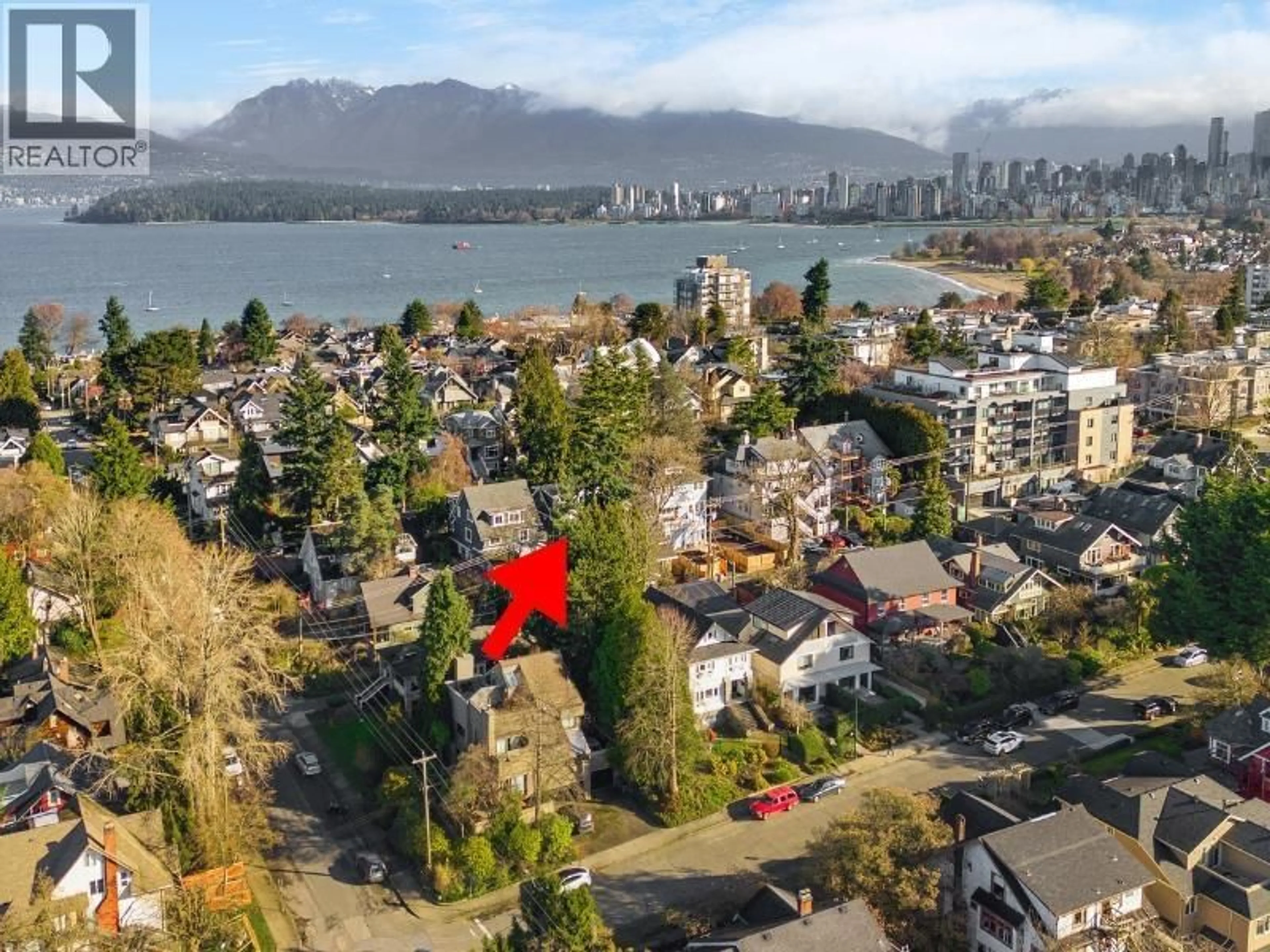 A pic from outside/outdoor area/front of a property/back of a property/a pic from drone, water/lake/river/ocean view for 2570 2ND AVENUE, Vancouver British Columbia V6K1J8