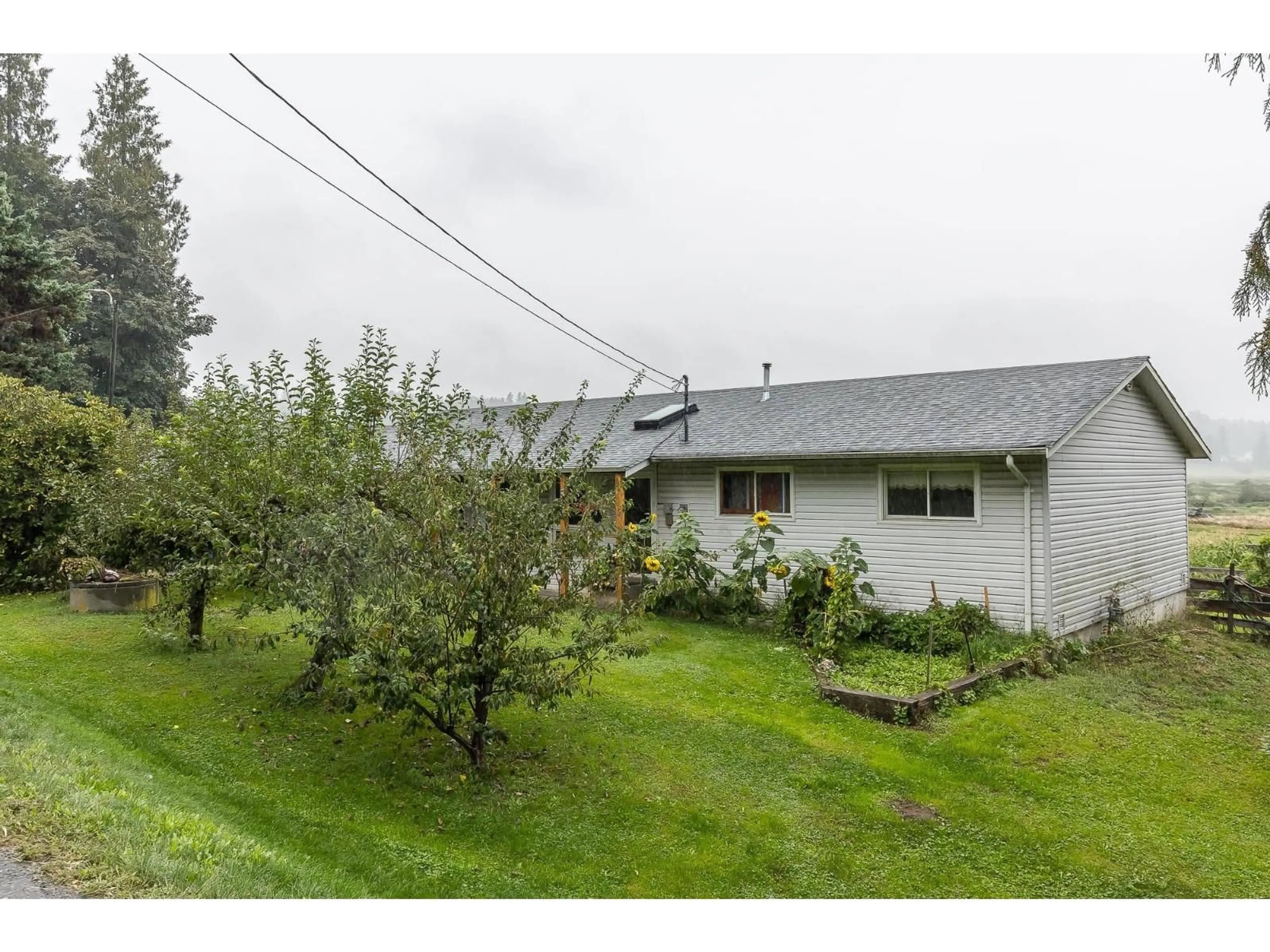 A pic from outside/outdoor area/front of a property/back of a property/a pic from drone, unknown for 31211 OLUND ROAD, Abbotsford British Columbia V4X1Z9
