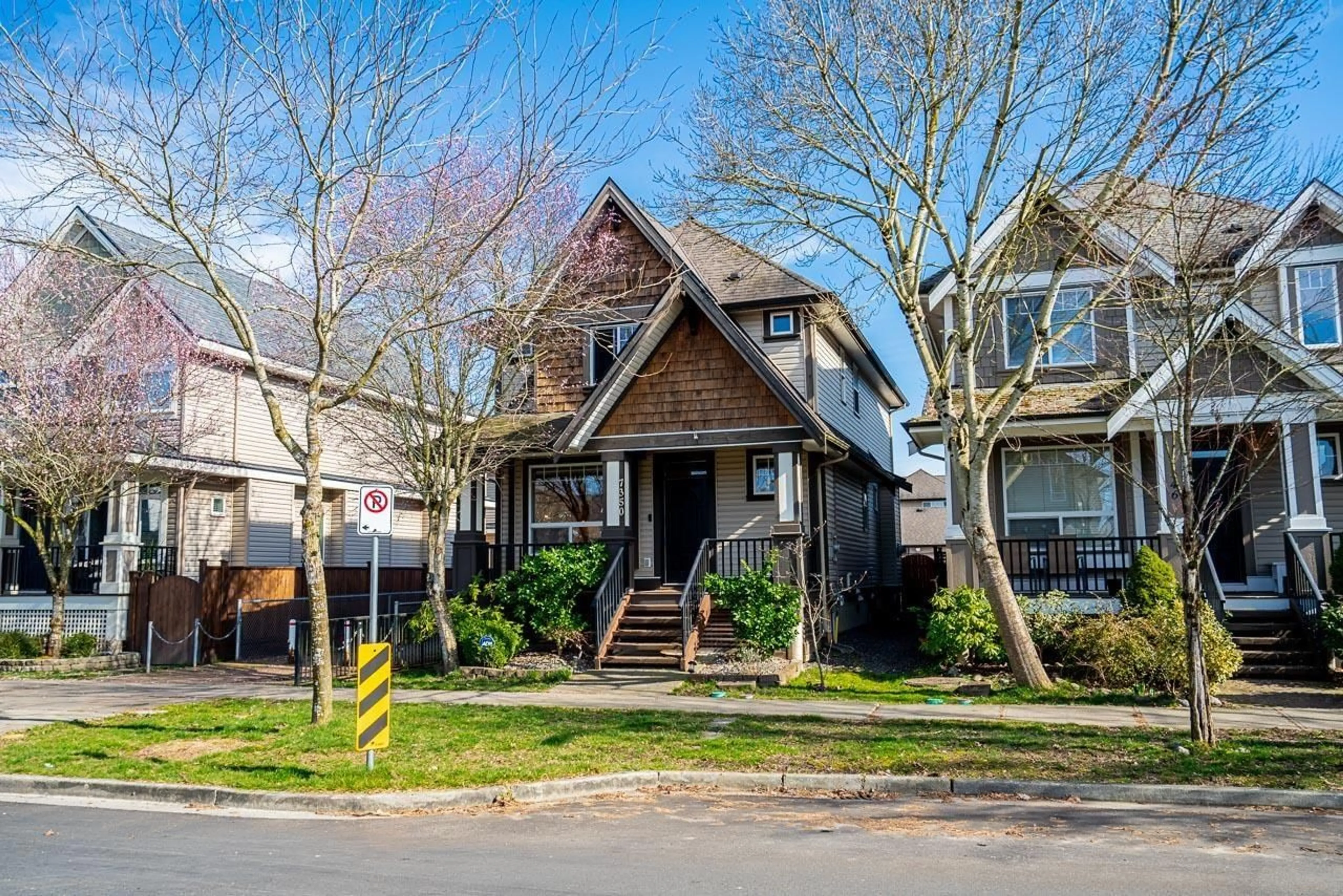 Home with brick exterior material, street for 7350 194 STREET, Surrey British Columbia V4N6K1