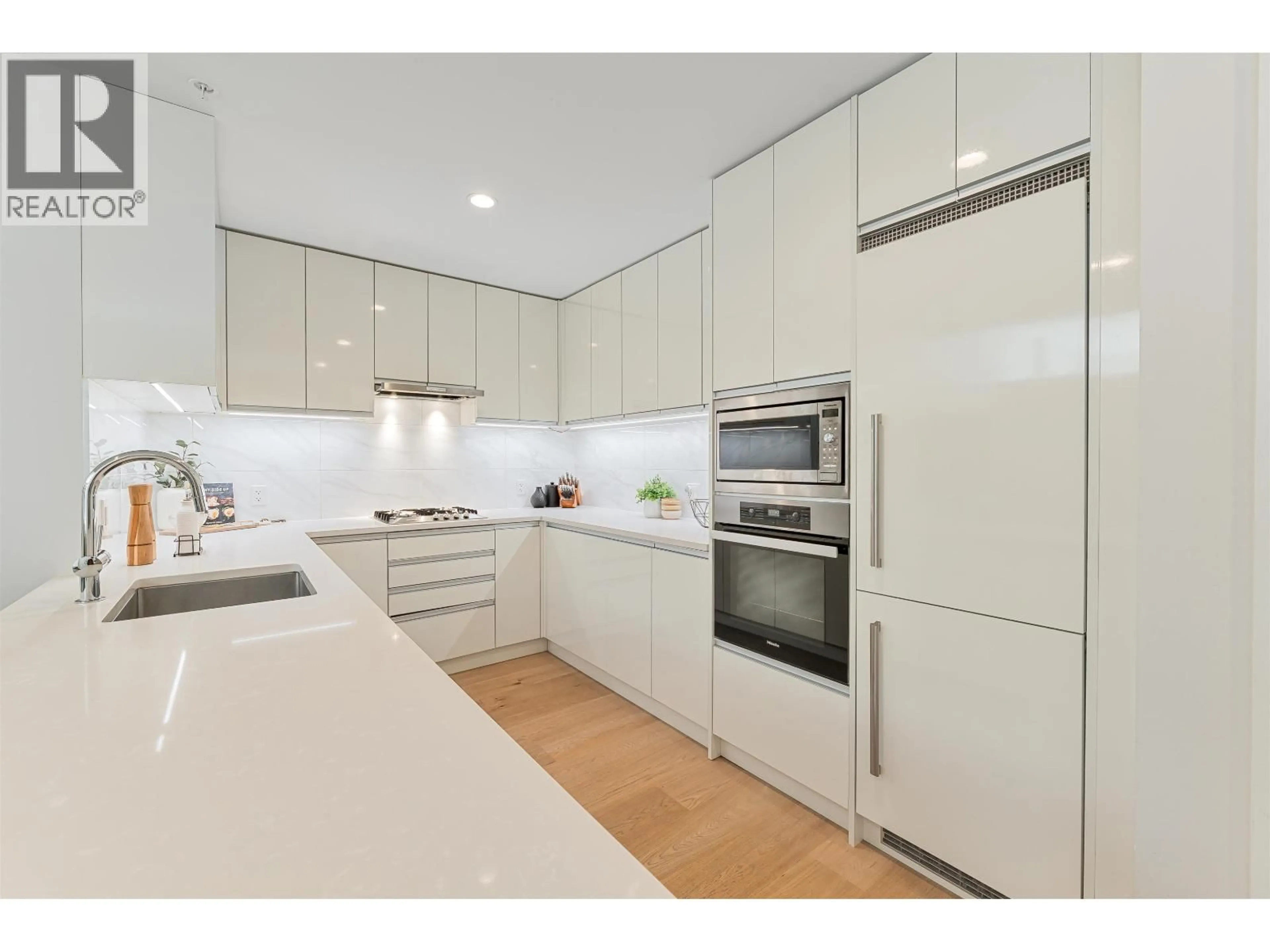 Unknown for 202 - 528 KING EDWARD AVENUE, Vancouver British Columbia V5Z2C3