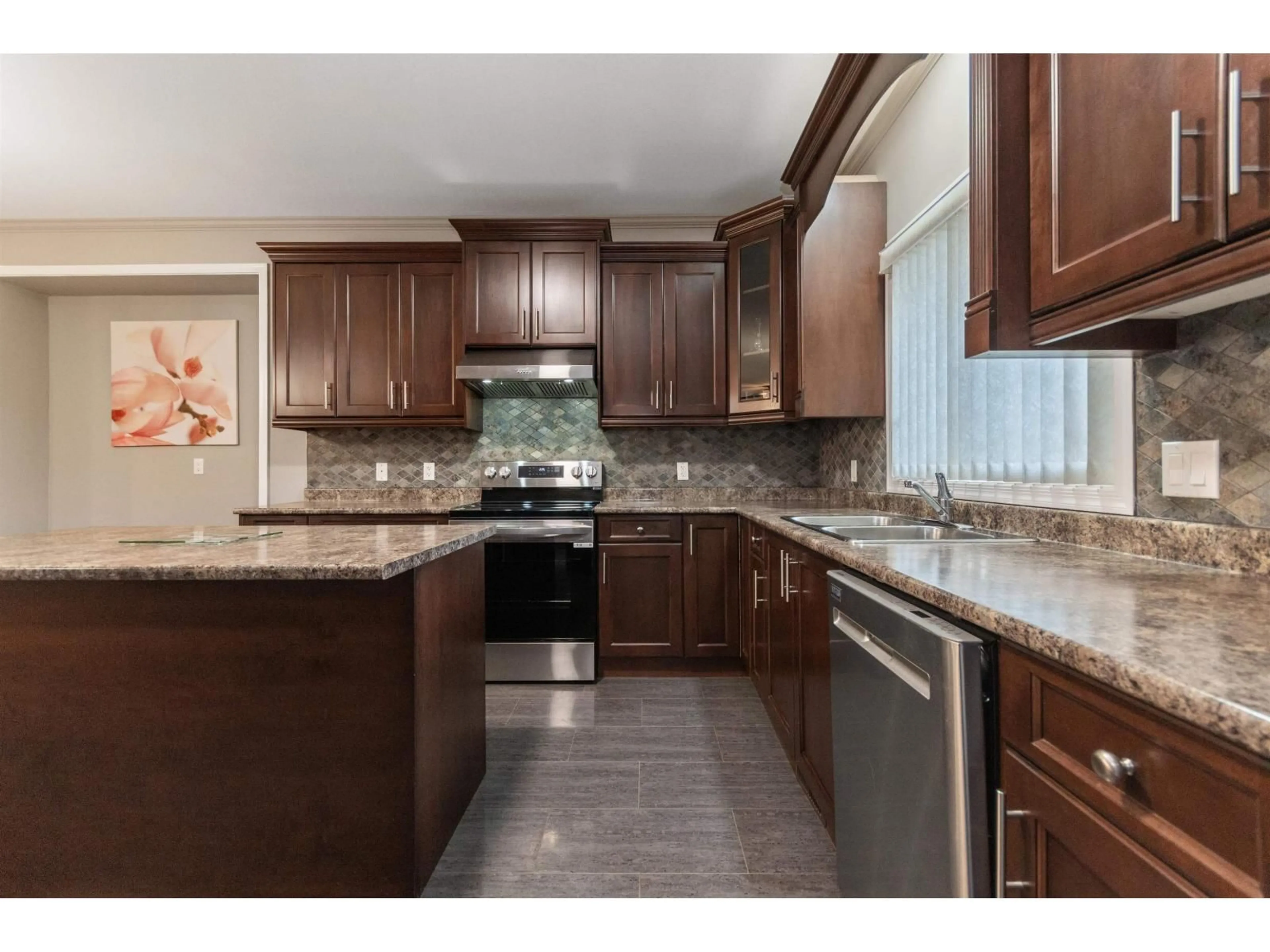 Open concept kitchen, ceramic/tile floor for 63861 OLD YALE ROAD, Hope British Columbia V0X1L2