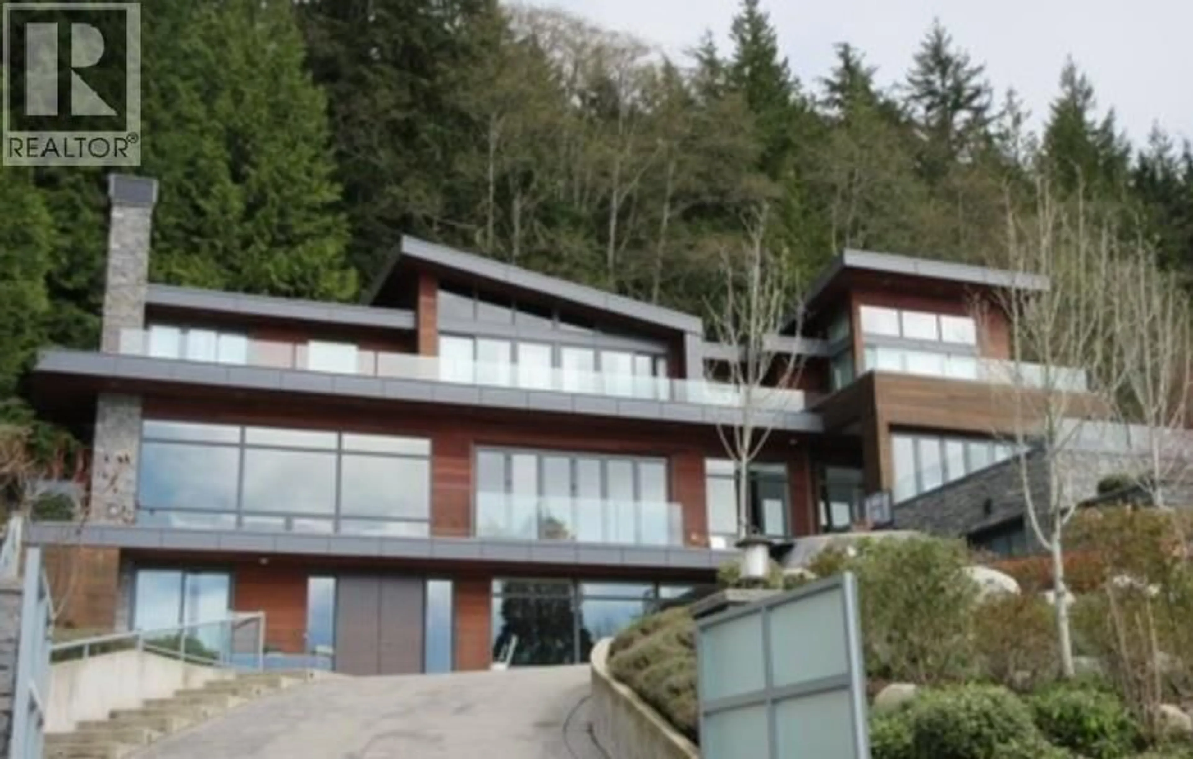 A pic from outside/outdoor area/front of a property/back of a property/a pic from drone, mountain view for 1548 CHARTWELL DRIVE, West Vancouver British Columbia V7S2S1