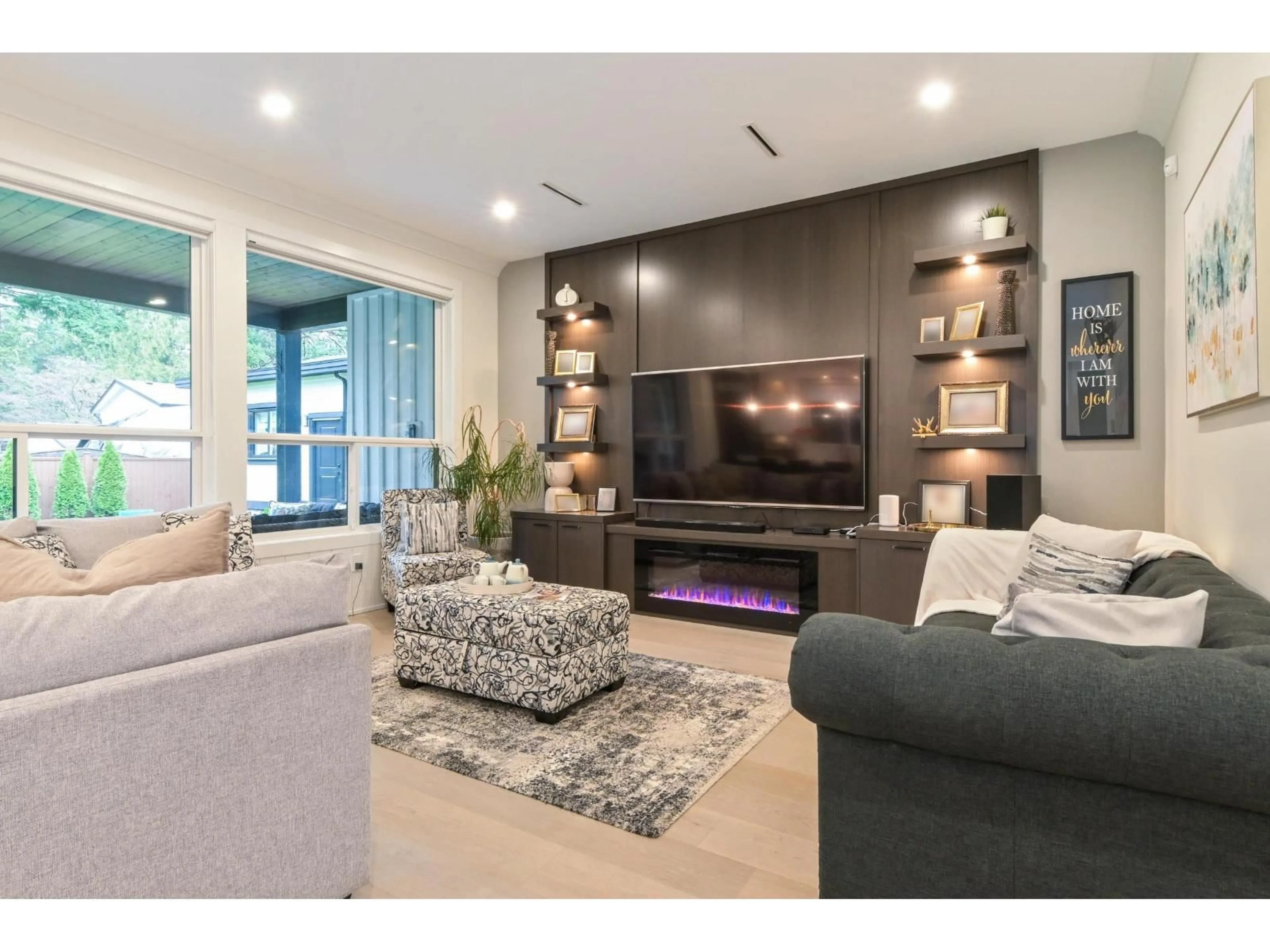 Living room with furniture, unknown for 4113 207 STREET, Langley British Columbia V3A2E2