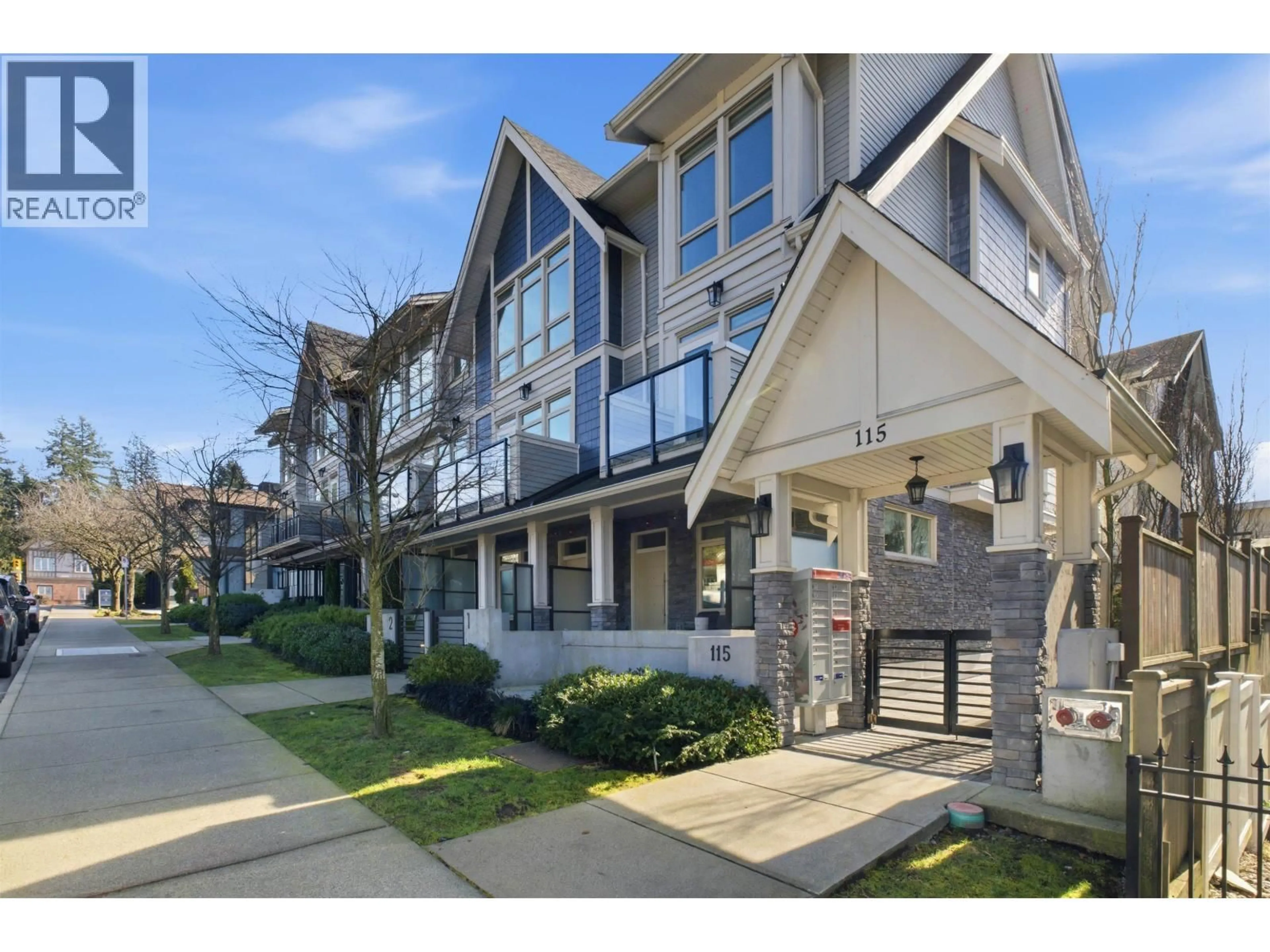 Patio, street for 1 - 115 QUEENS ROAD, North Vancouver British Columbia V7N2K4