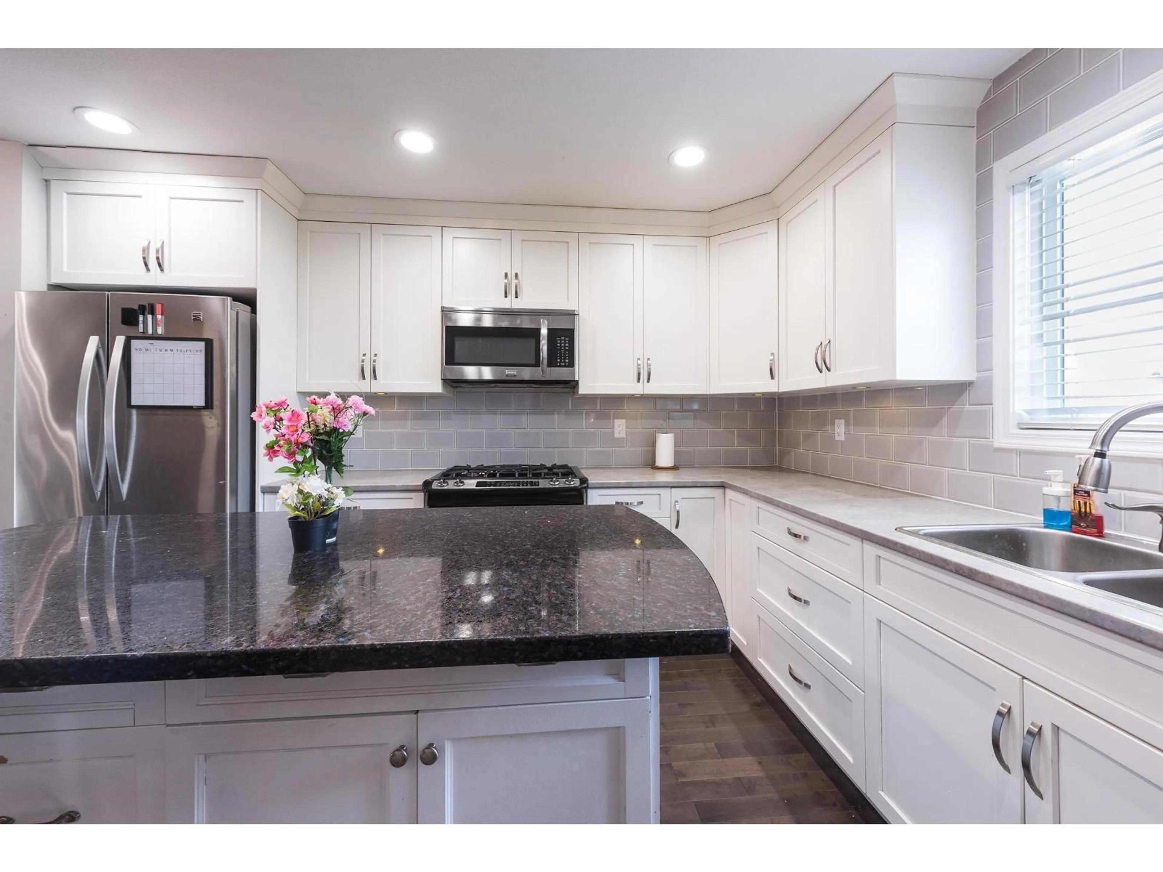 Contemporary kitchen, ceramic/tile floor for 45765 THOMAS ROAD, Chilliwack British Columbia V2R3N3