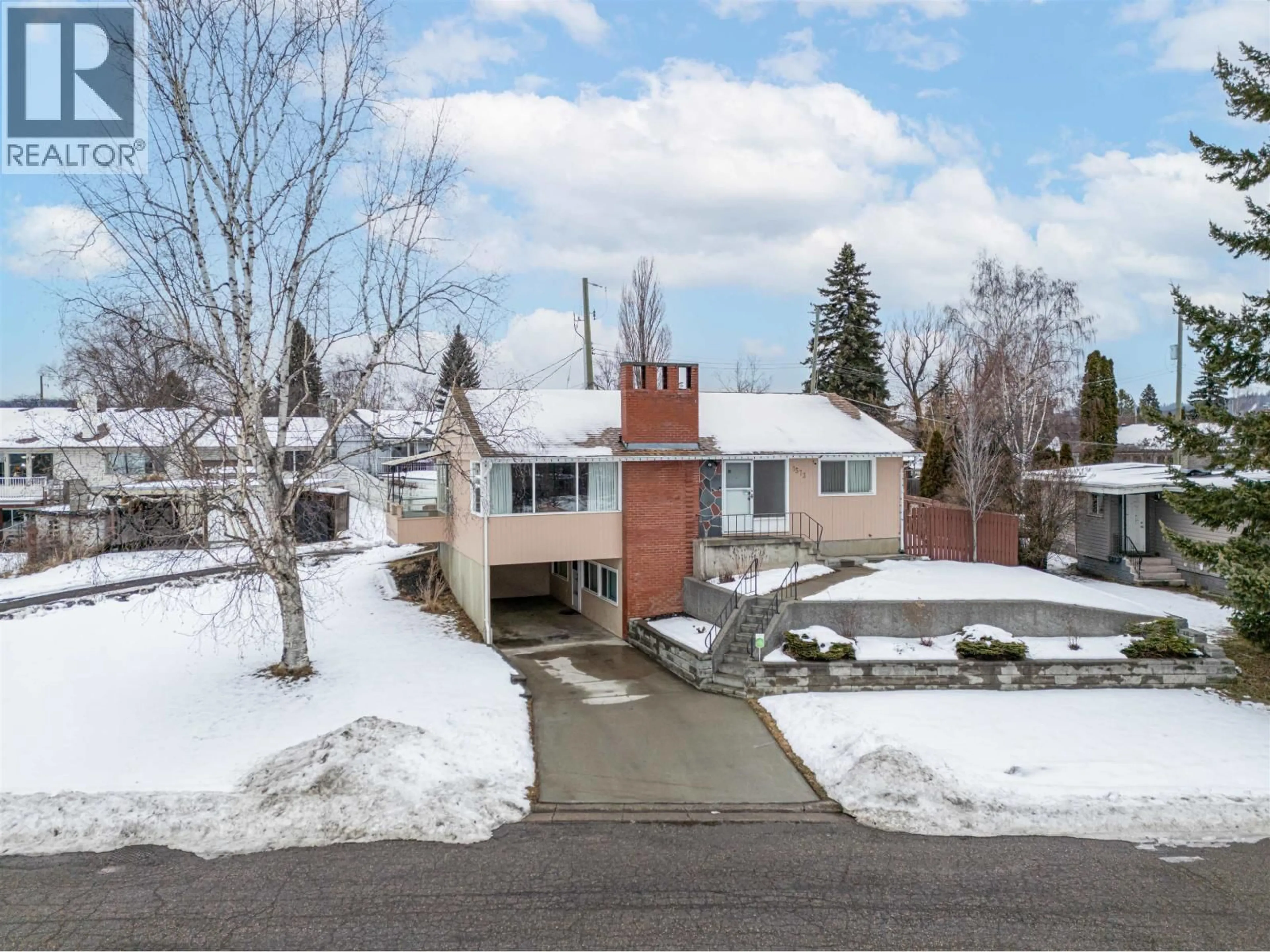 A pic from outside/outdoor area/front of a property/back of a property/a pic from drone, street for 1573 EDMONTON STREET, Prince George British Columbia V2M1X5