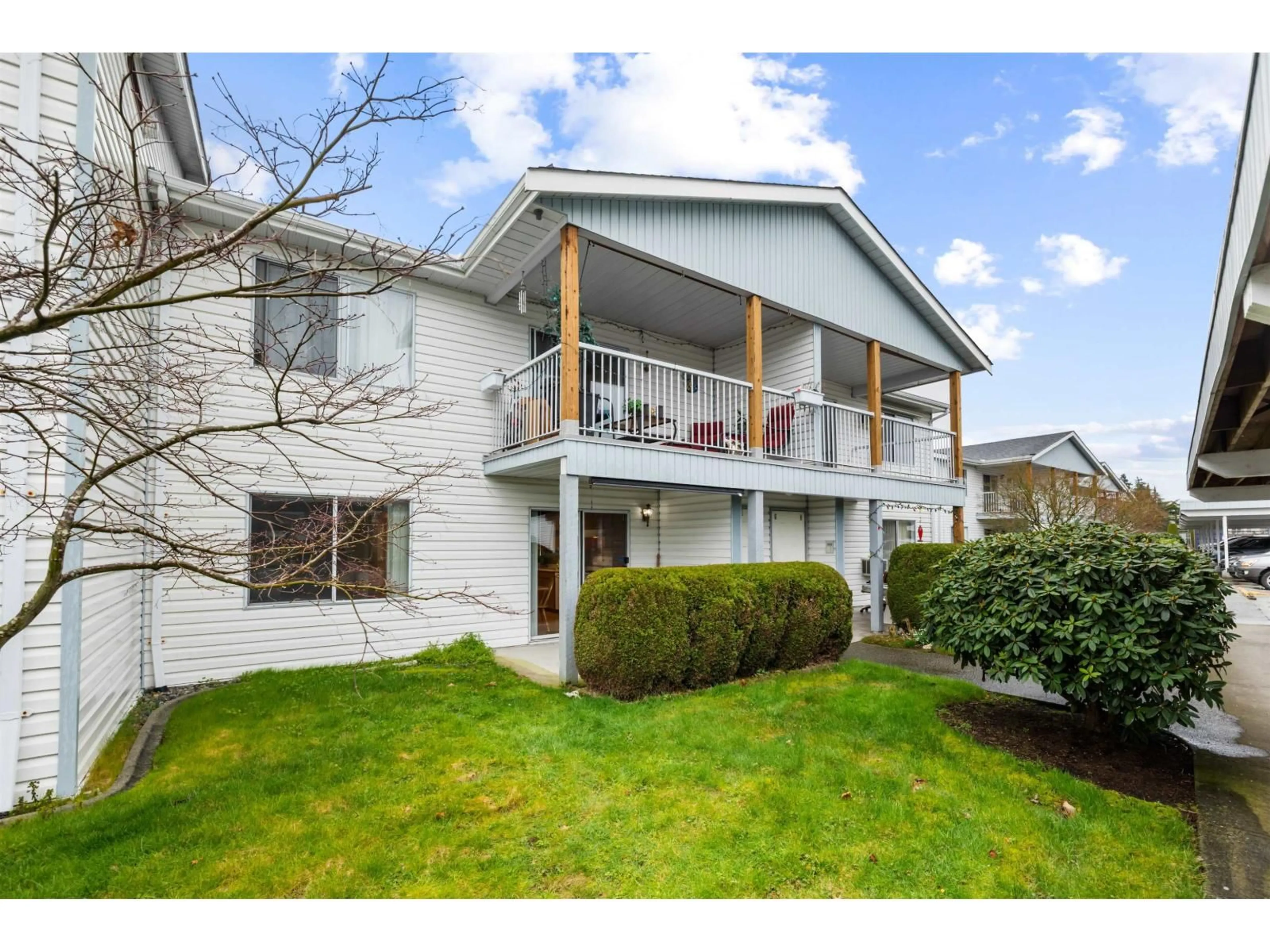 Home with vinyl exterior material, unknown for 5 - 32691 GARIBALDI DRIVE, Abbotsford British Columbia V2T5T7