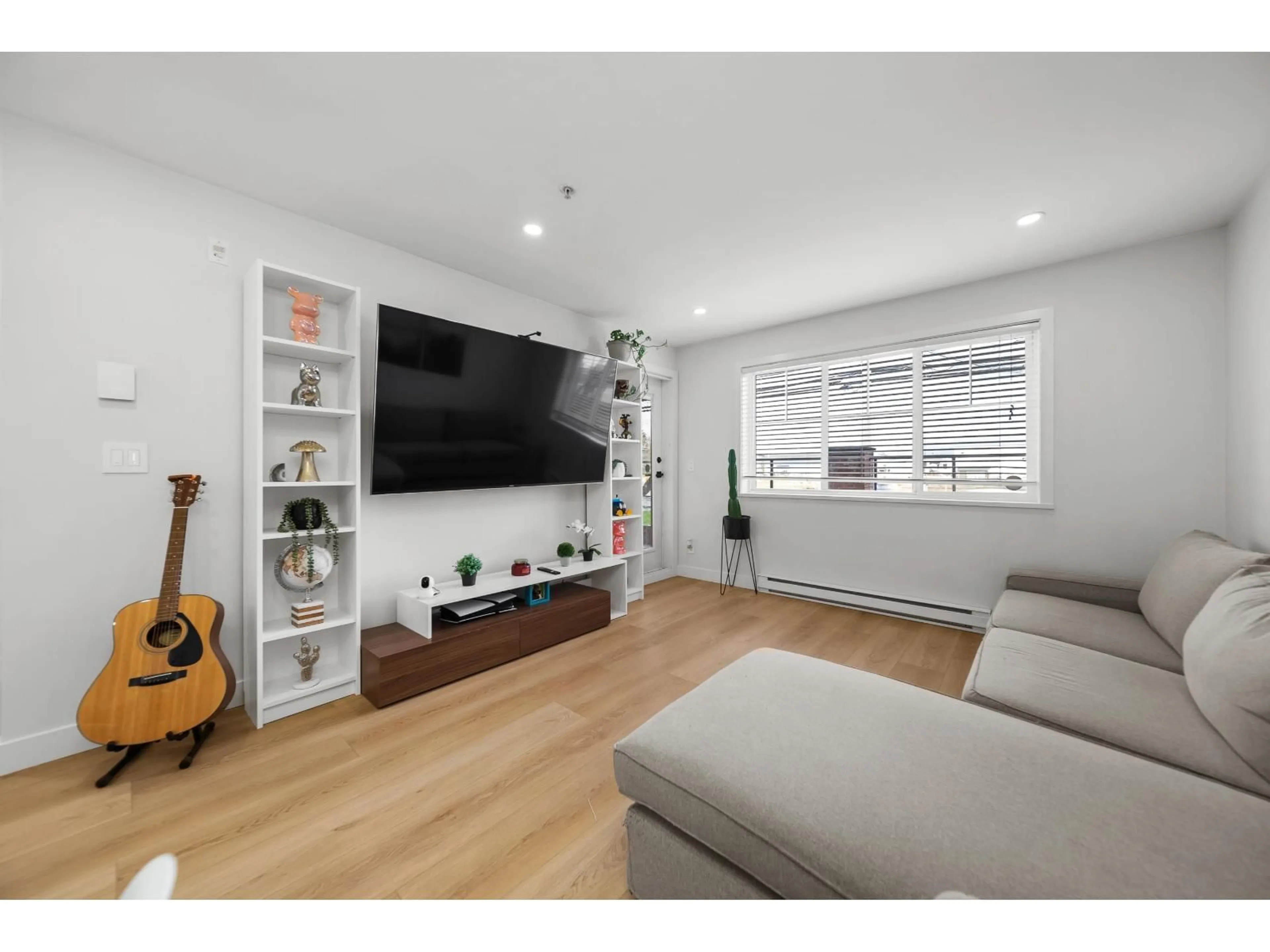 Unknown for 104 - 19774 56 AVENUE, Langley British Columbia V3A3X6