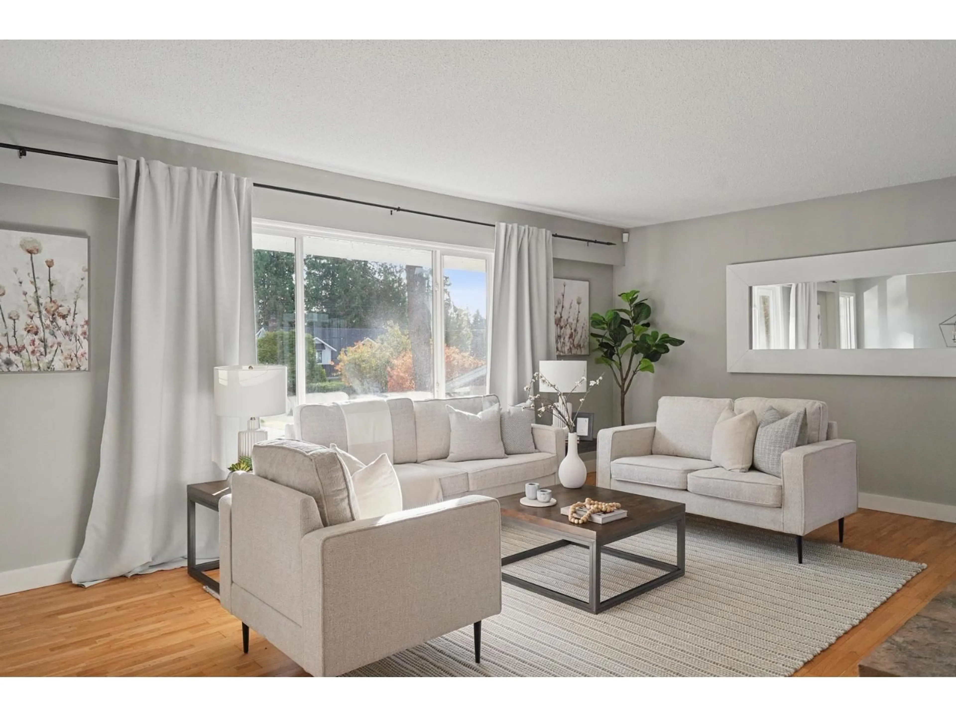 Living room with furniture, unknown for 12469 23 AVENUE, Surrey British Columbia V4A2C5