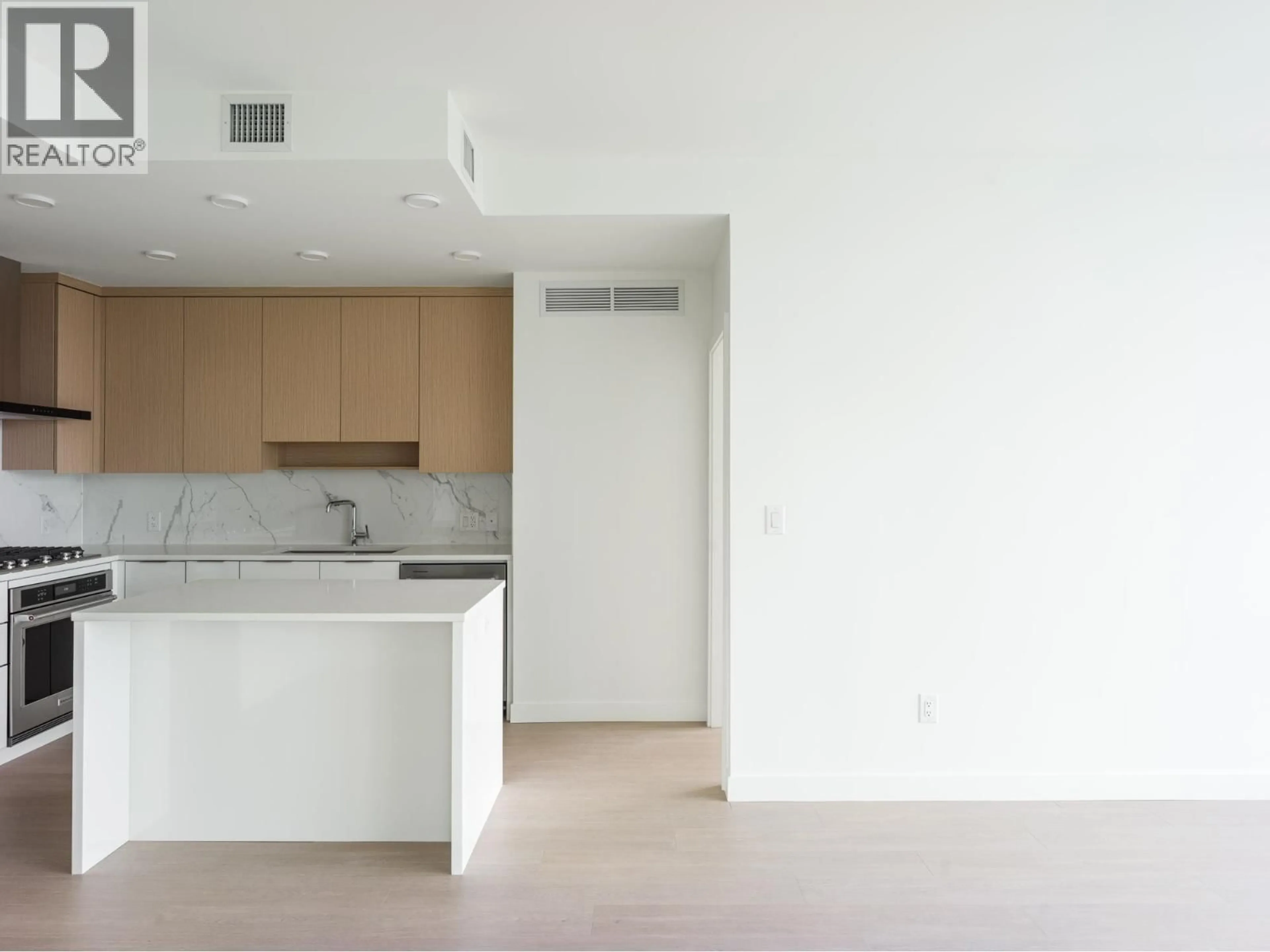 A pic of a room for 2301 - 699 WHITING WAY, Coquitlam British Columbia V3J0N7