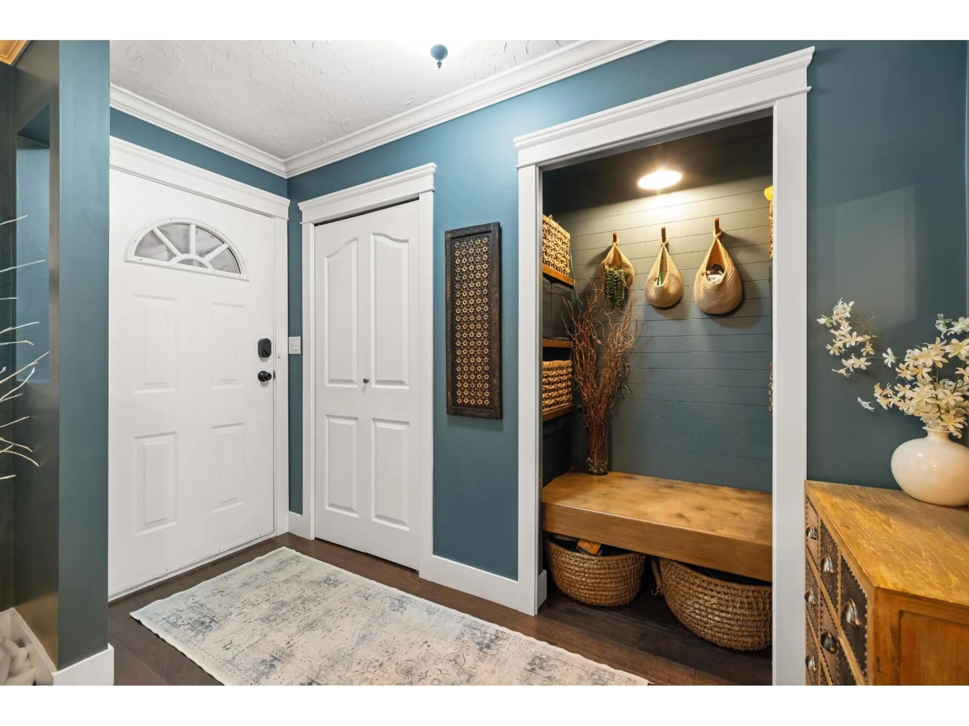 Indoor entryway for 103 - 9507 208 STREET, Langley British Columbia V1M2Z1