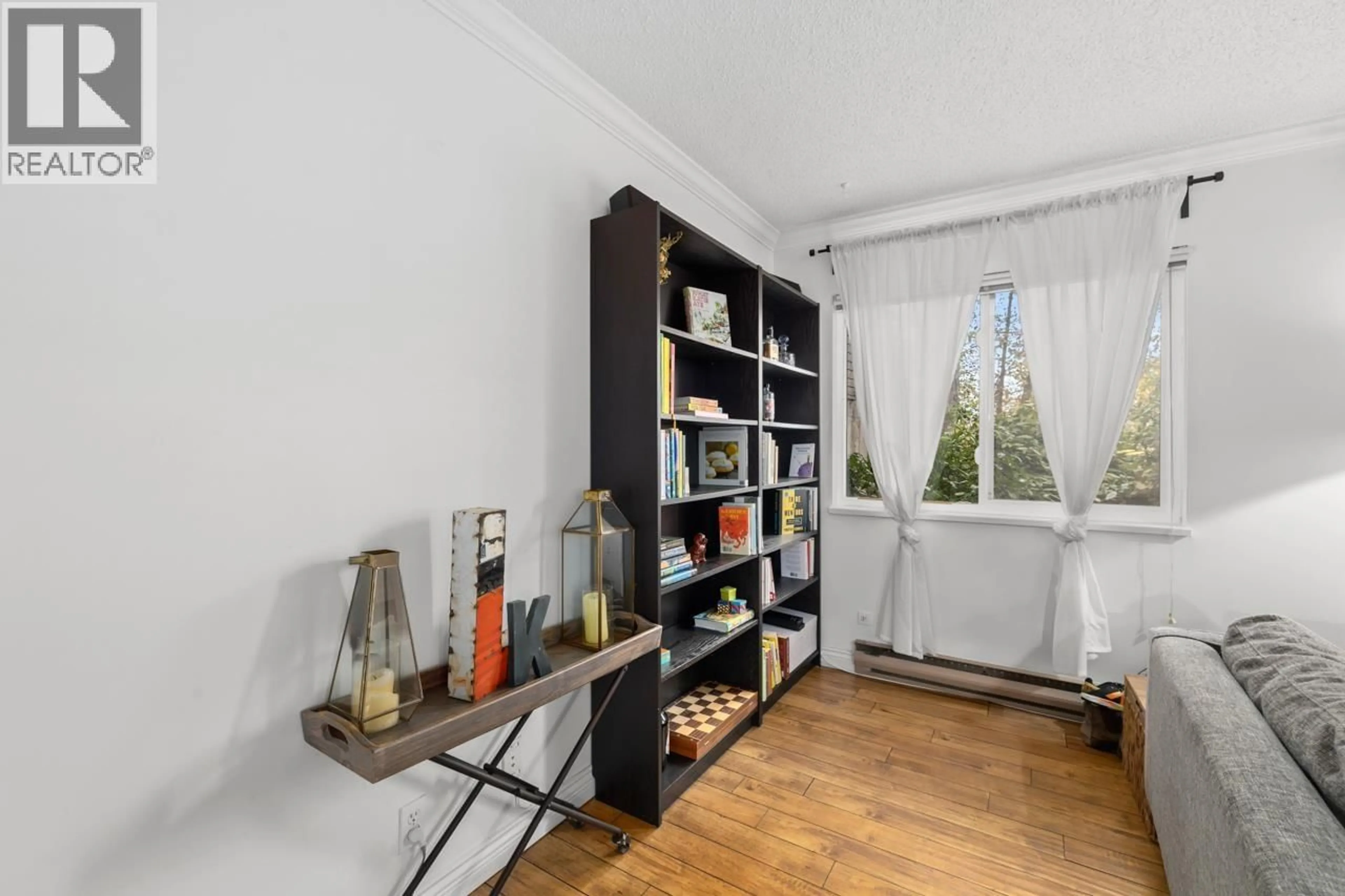 A pic of a room for 3066 SMITH AVENUE, Burnaby British Columbia V5G4M6
