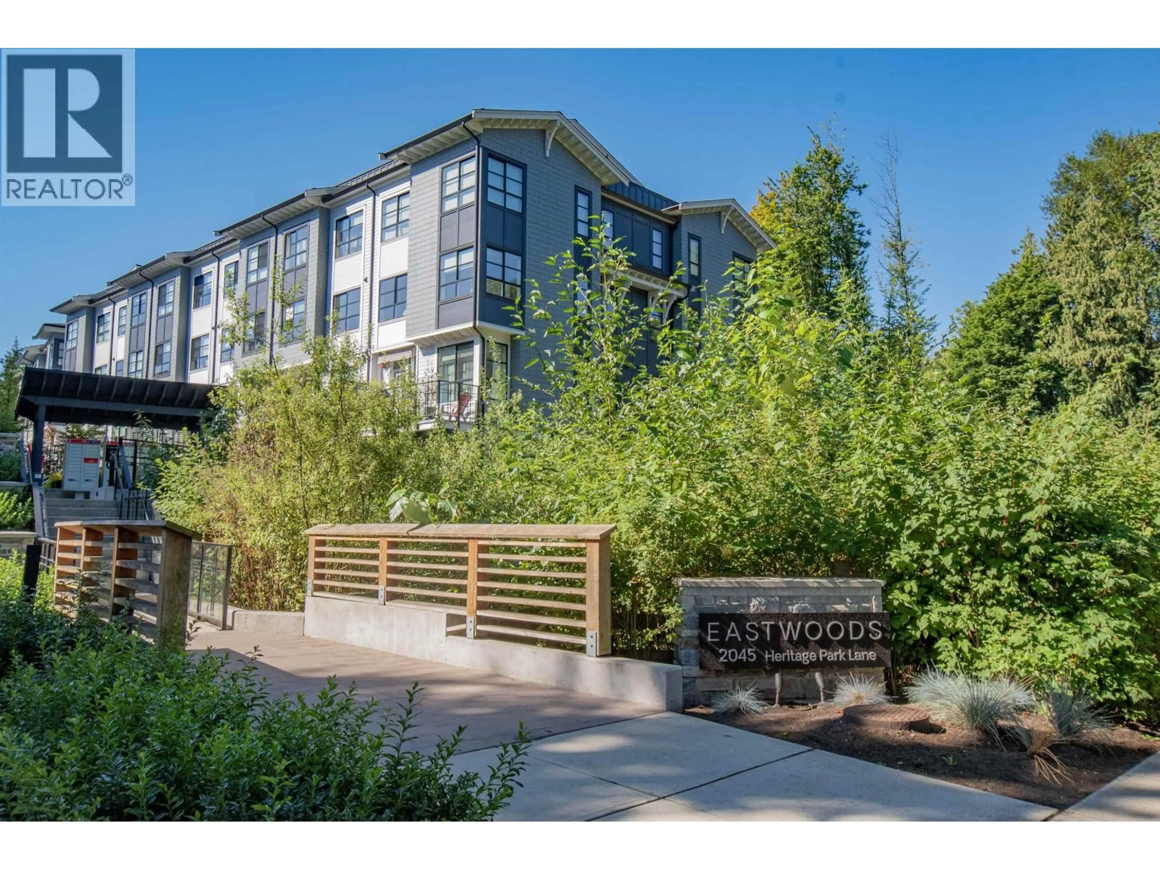 Patio, unknown for 118 - 2045 HERITAGE PARK LANE, North Vancouver British Columbia V7H0E3