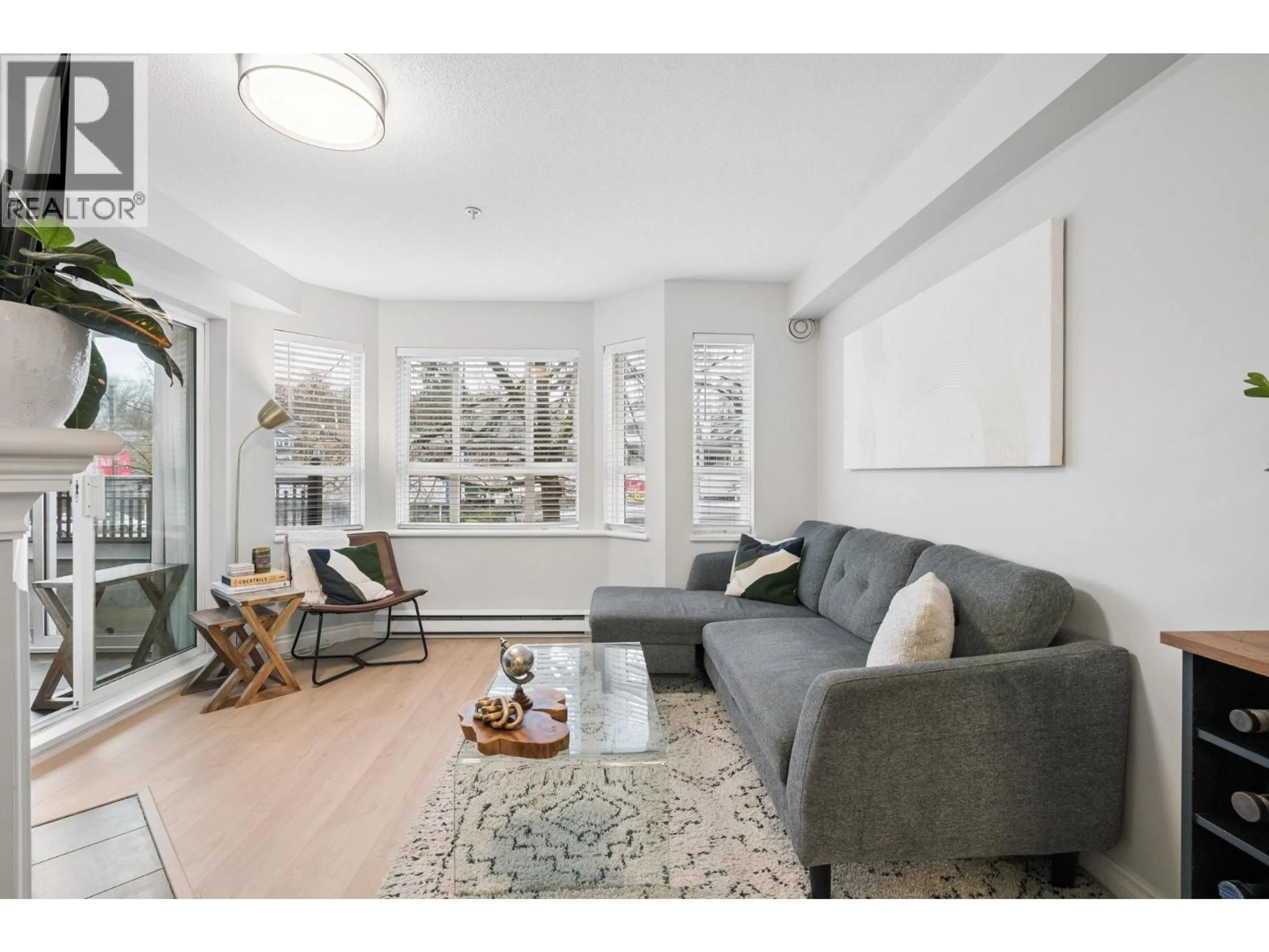 Living room with furniture, unknown for 249 - 2565 BROADWAY, Vancouver British Columbia V6K2E9