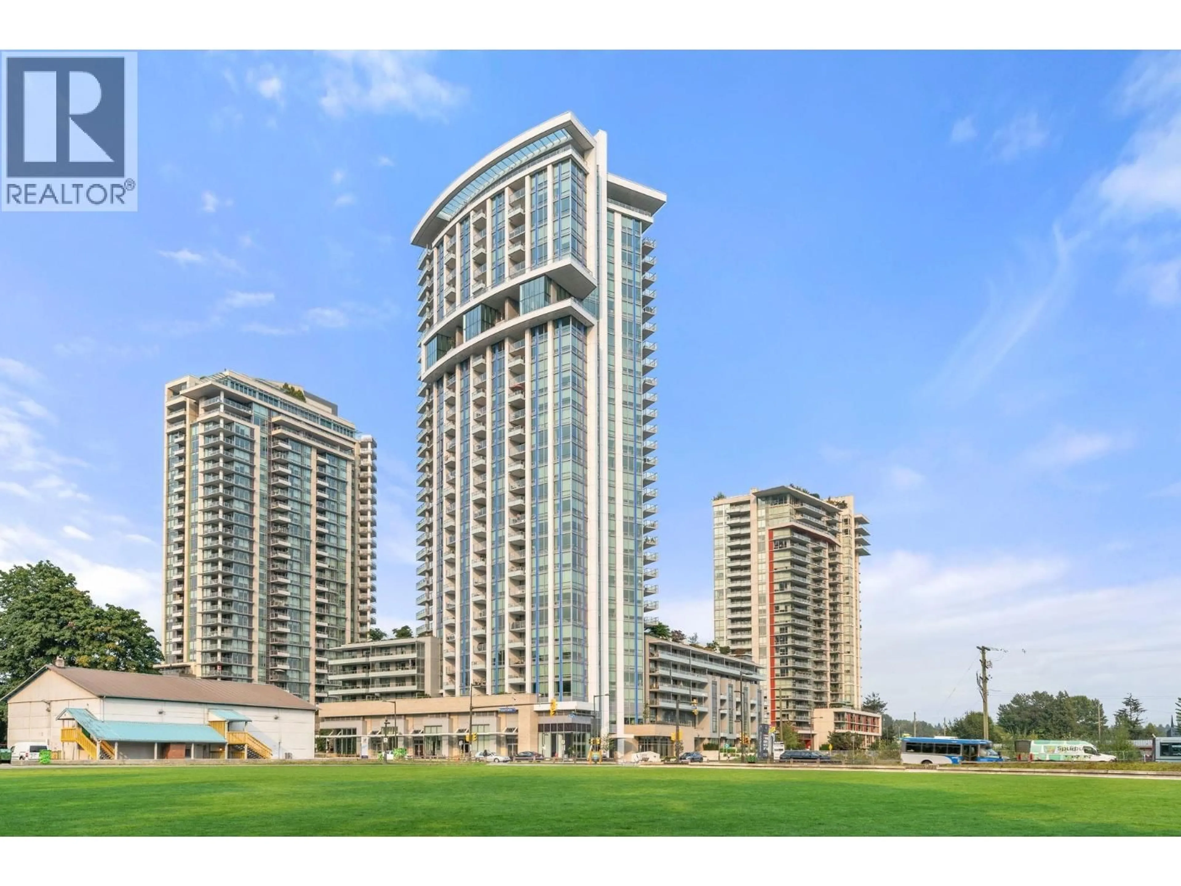 Indoor foyer for 1401 - 1500 FERN STREET, North Vancouver British Columbia V7J0E6