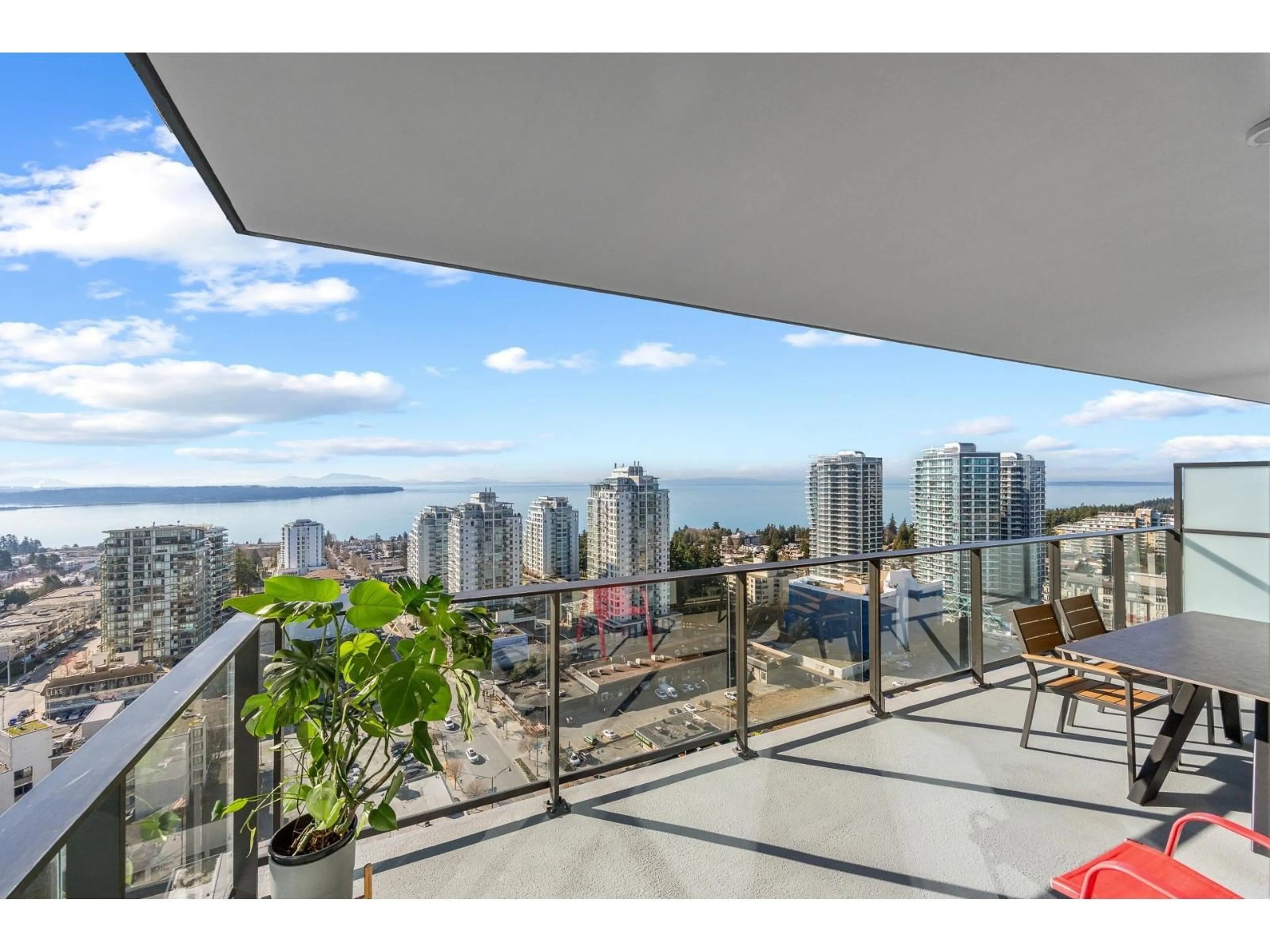 Balcony in the apartment, city buildings view from balcony for 2104 - 1588 JOHNSTON ROAD, Surrey British Columbia V4B0C5