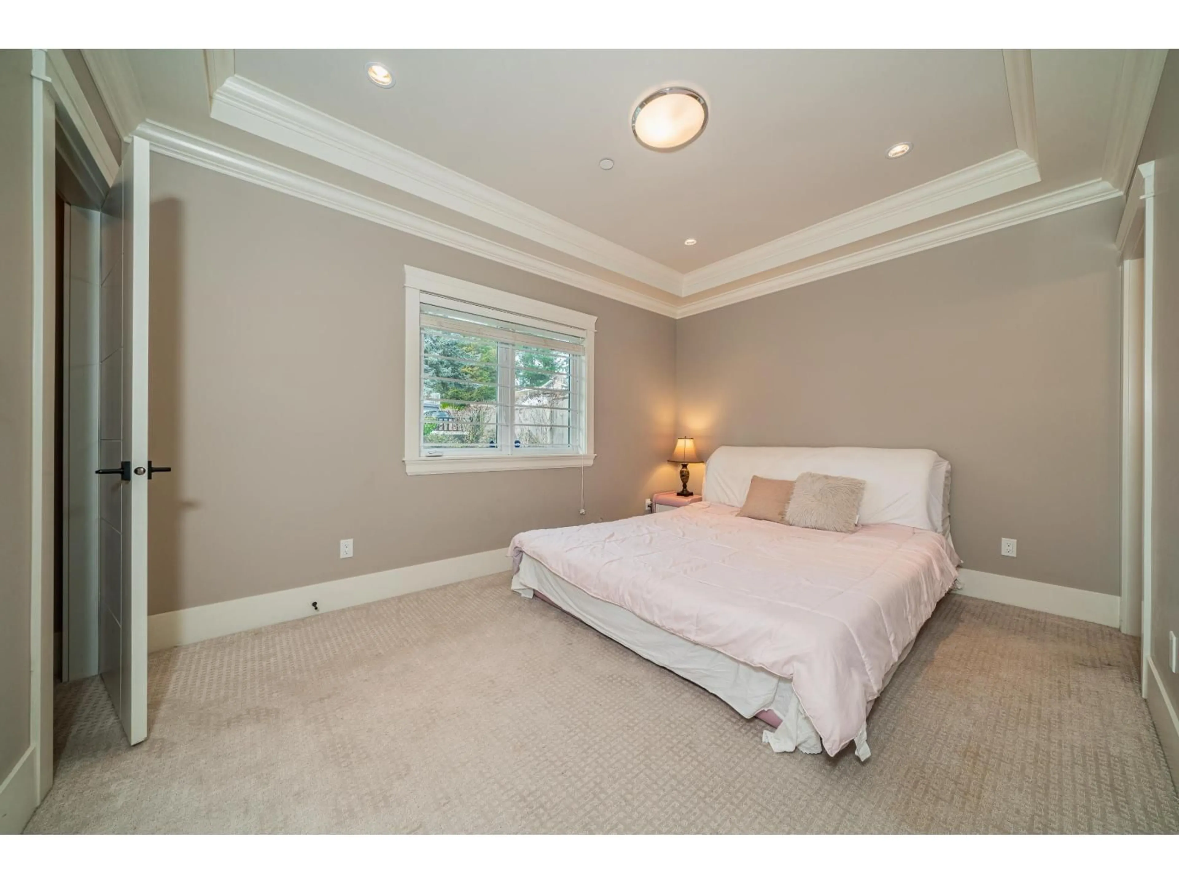 Bedroom with bed, unknown for 15807 BUENA VISTA AVENUE, White Rock British Columbia V4B2A2