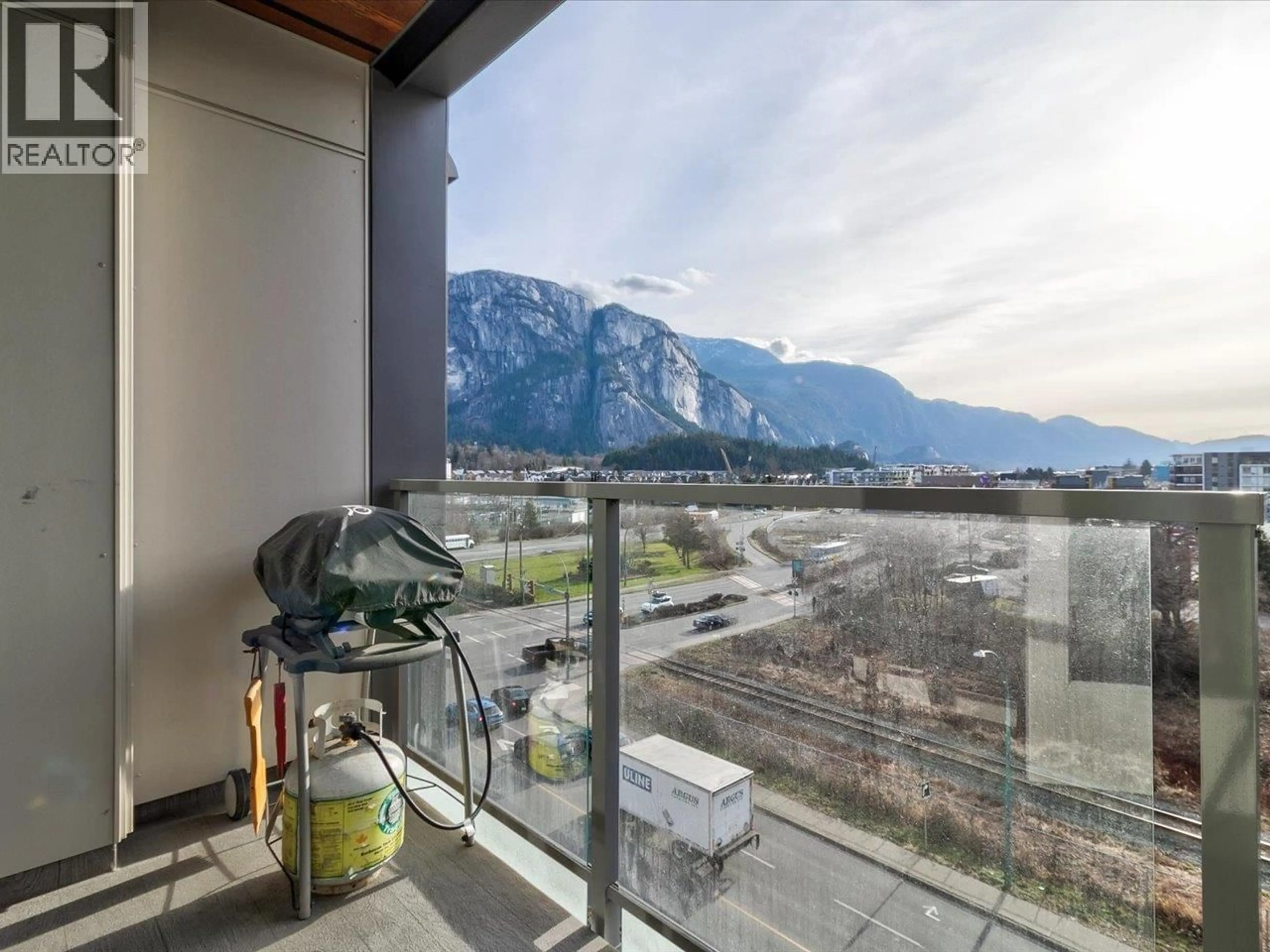 Balcony in the apartment, mountain view for 619 - 38362 BUCKLEY AVENUE, Squamish British Columbia V8B0J8
