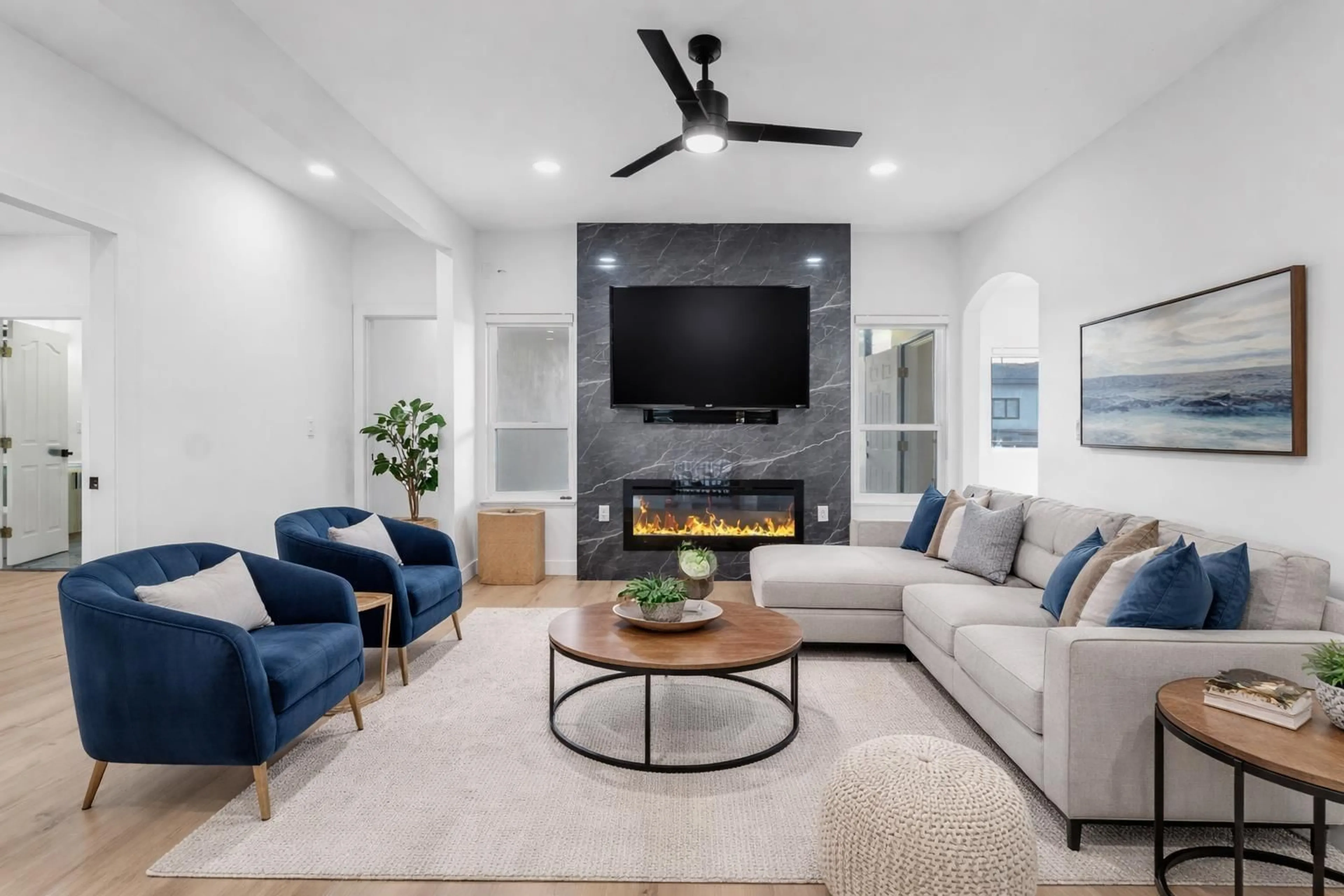 Living room with furniture, unknown for 13114 73A AVENUE, Surrey British Columbia V3W2R7