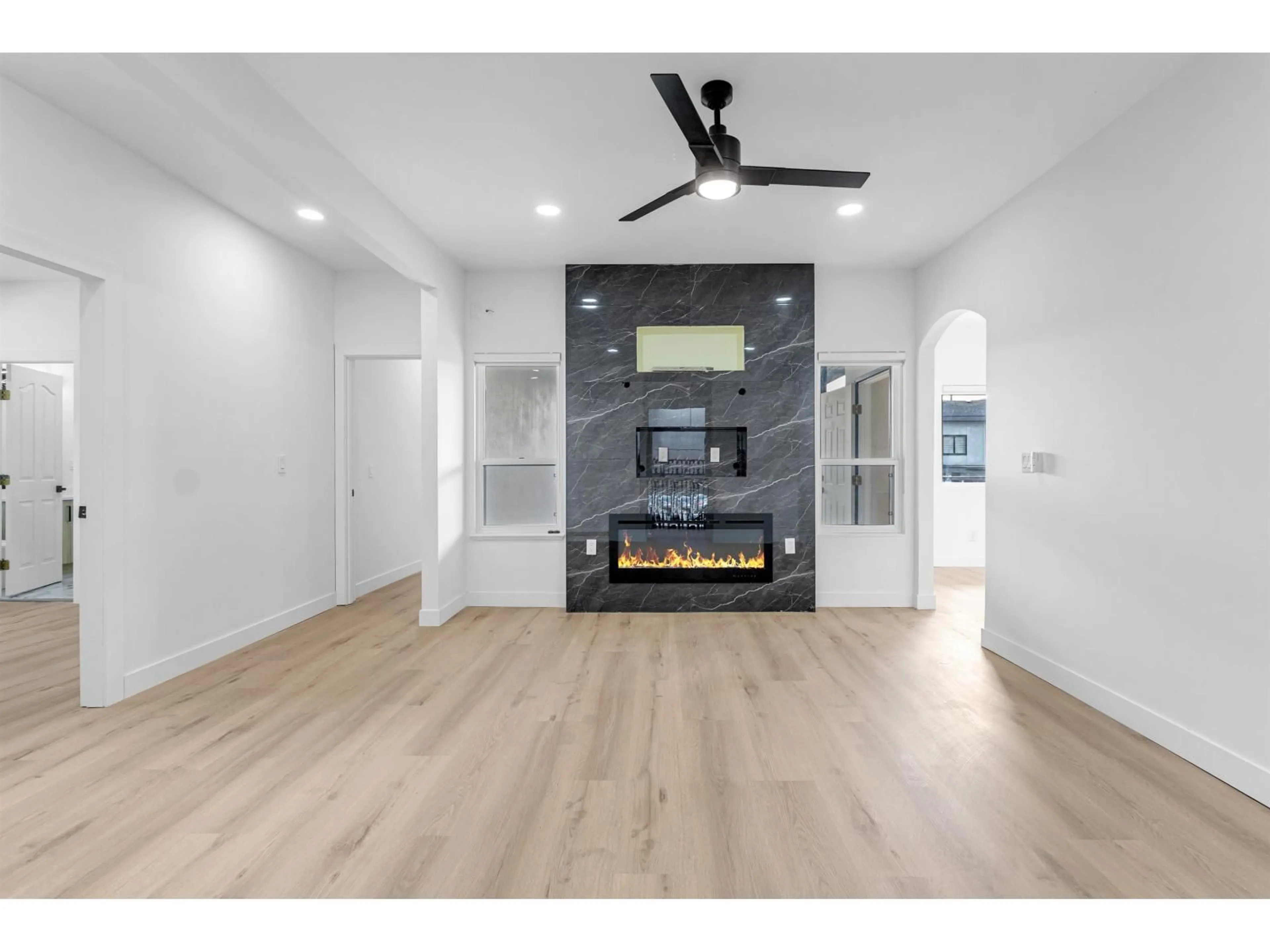 Unknown for 13114 73A AVENUE, Surrey British Columbia V3W2R7