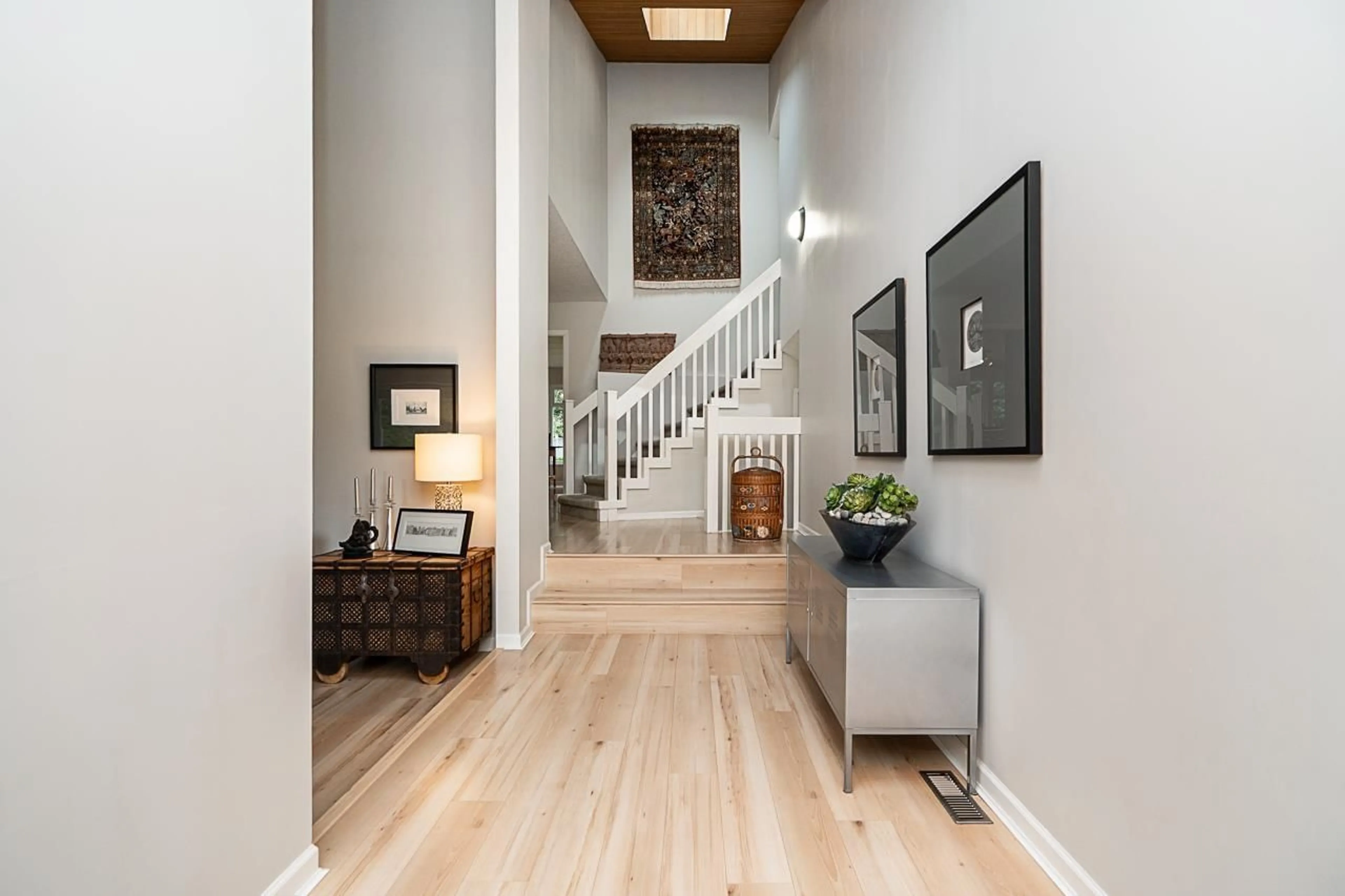 Indoor entryway for 6804 SANDPIPER PLACE, Delta British Columbia V3X3K1