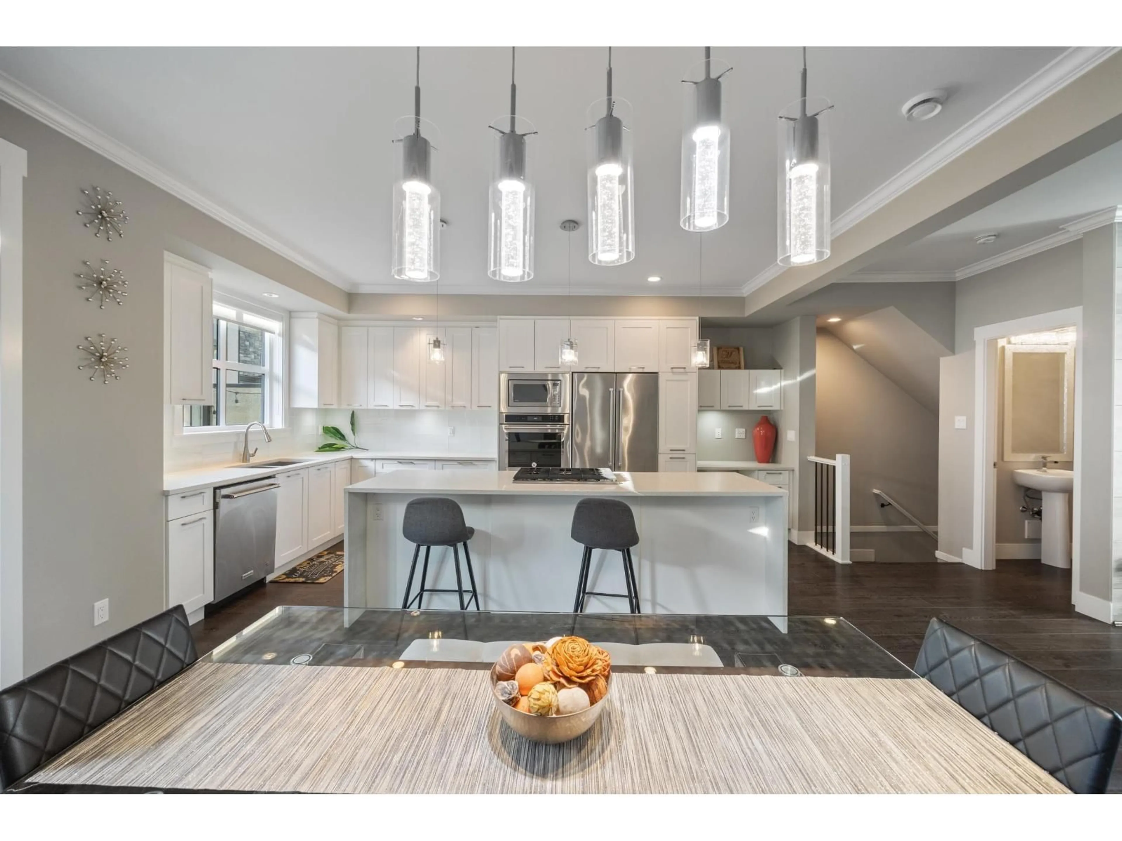 Contemporary kitchen, unknown for 154 - 16488 64 AVENUE, Surrey British Columbia V3S6X6