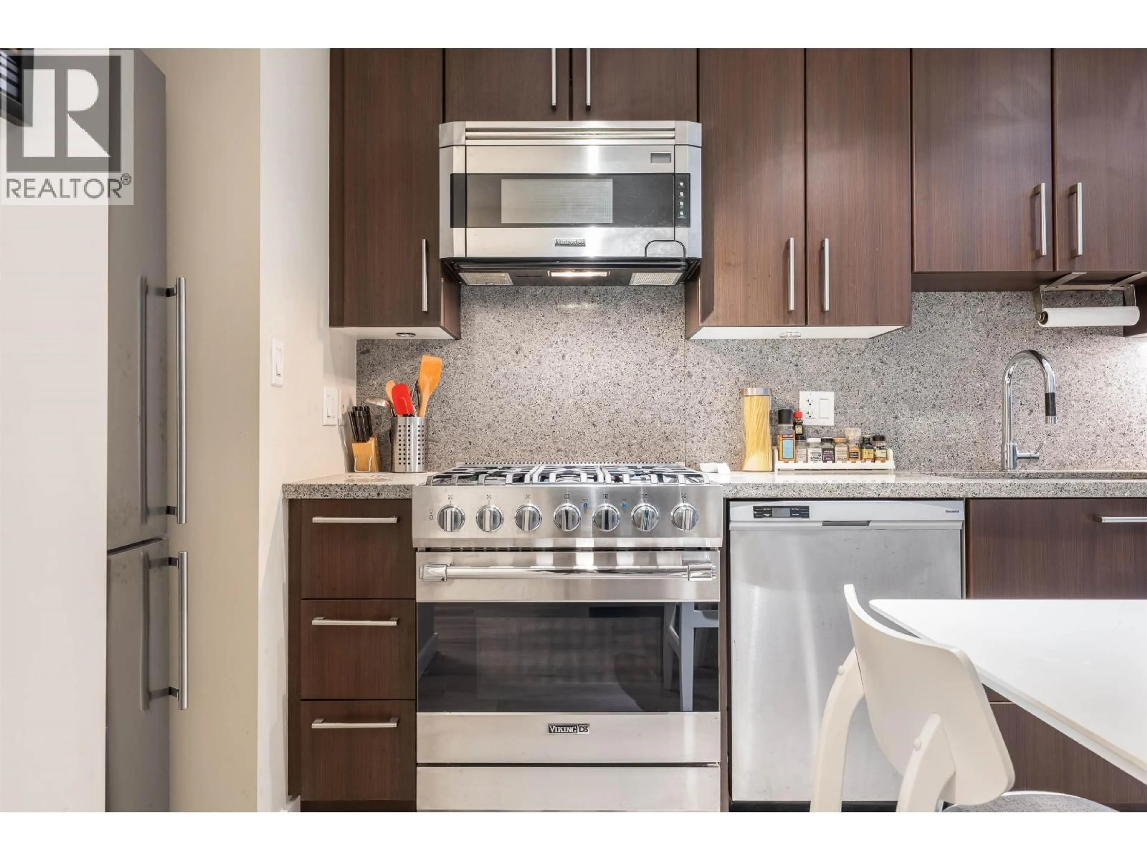 Standard kitchen, unknown for 257 - 108 1ST AVENUE, Vancouver British Columbia V5Y0H4