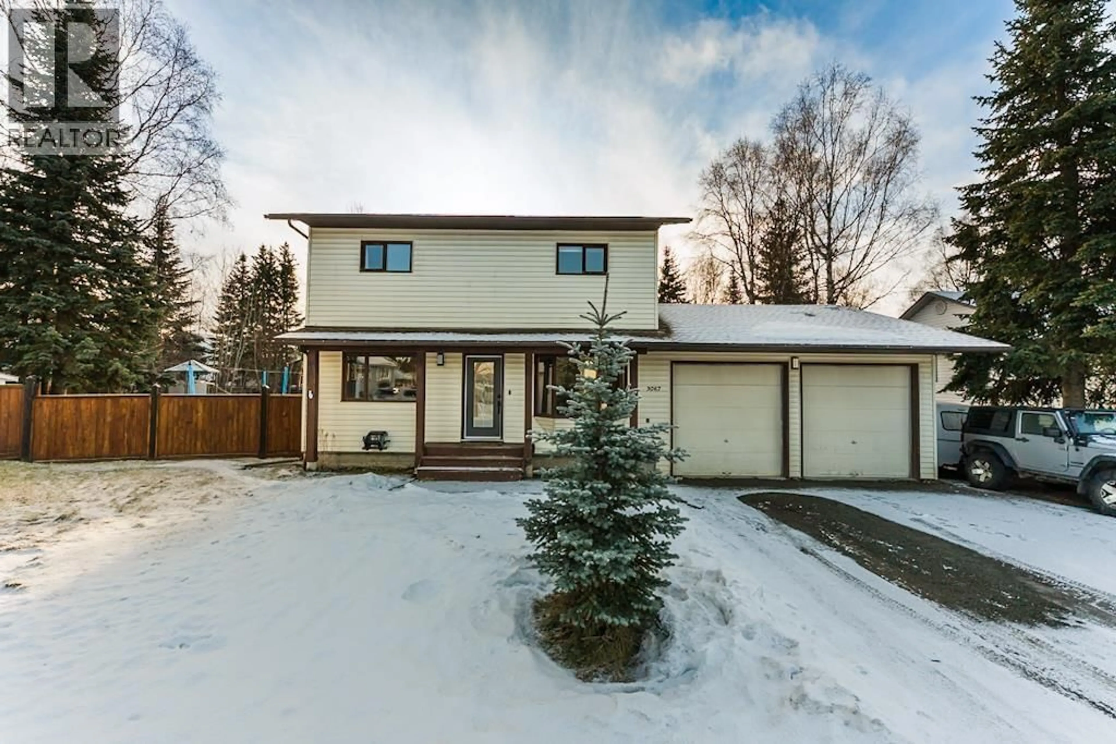 A pic from outside/outdoor area/front of a property/back of a property/a pic from drone, street for 3067 WHITESAIL PLACE, Prince George British Columbia V2K4E3