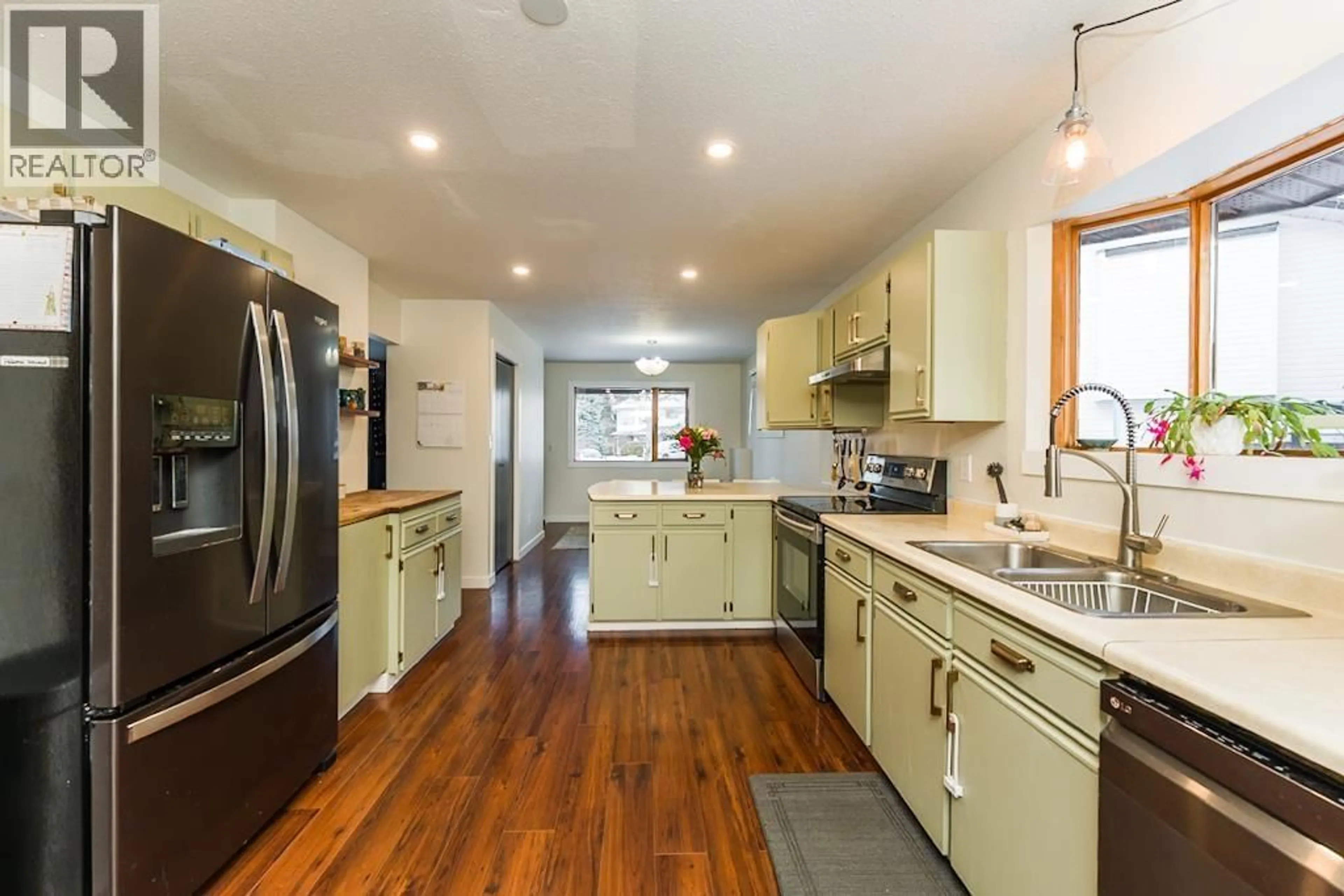 Open concept kitchen, unknown for 3067 WHITESAIL PLACE, Prince George British Columbia V2K4E3