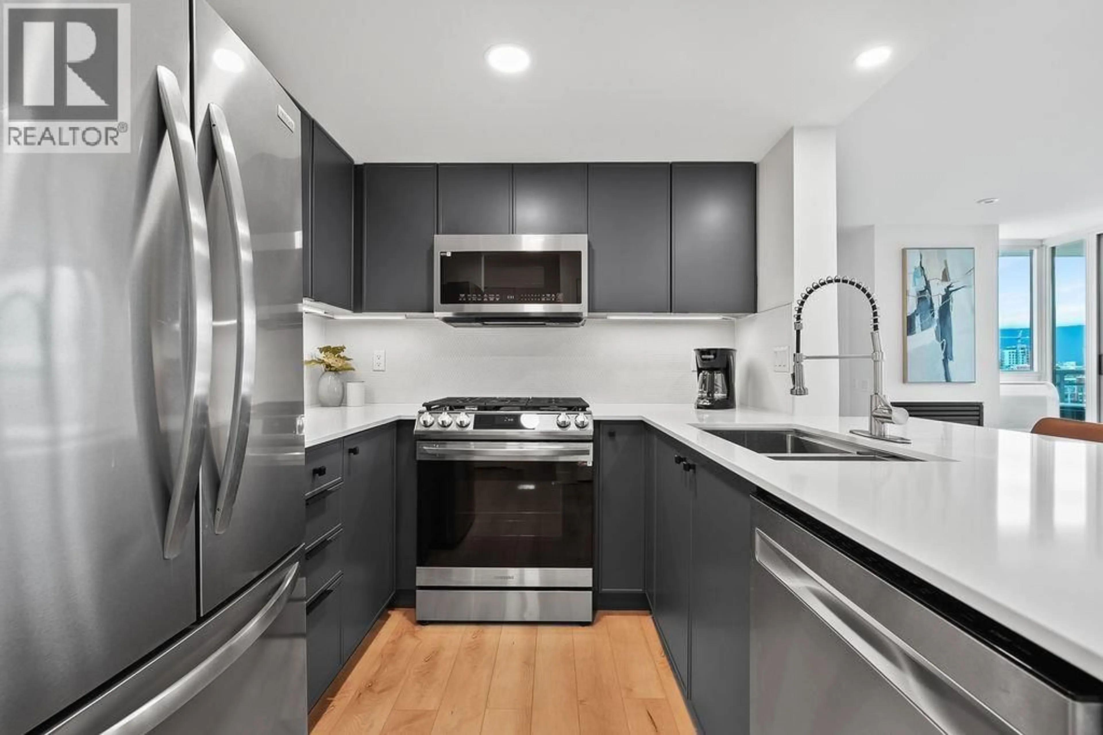 Contemporary kitchen, unknown for 1302 - 120 MILROSS AVENUE, Vancouver British Columbia V6A4K7