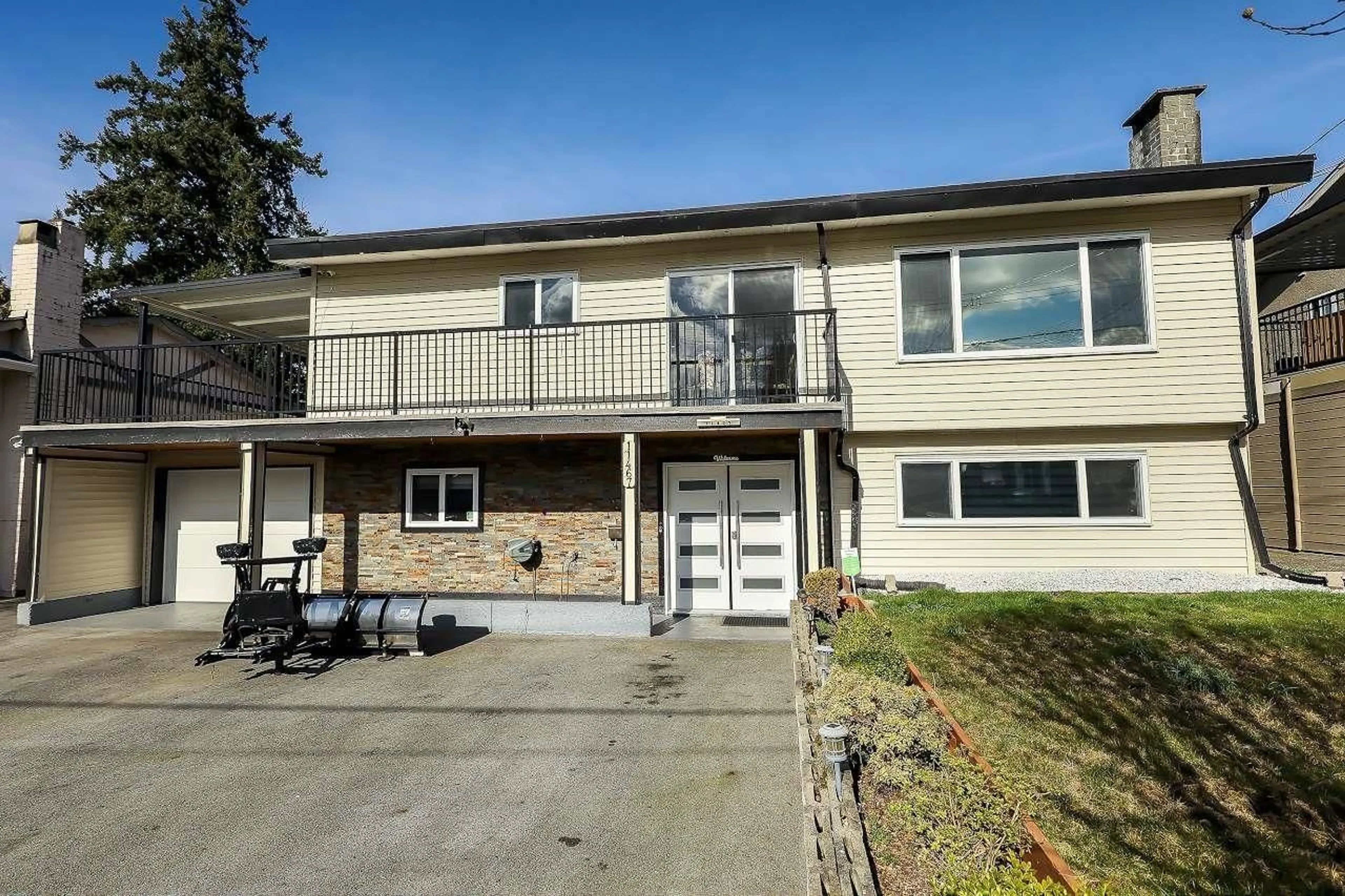 A pic from outside/outdoor area/front of a property/back of a property/a pic from drone, street for 11467 87 AVENUE, Delta British Columbia V4C2Z6