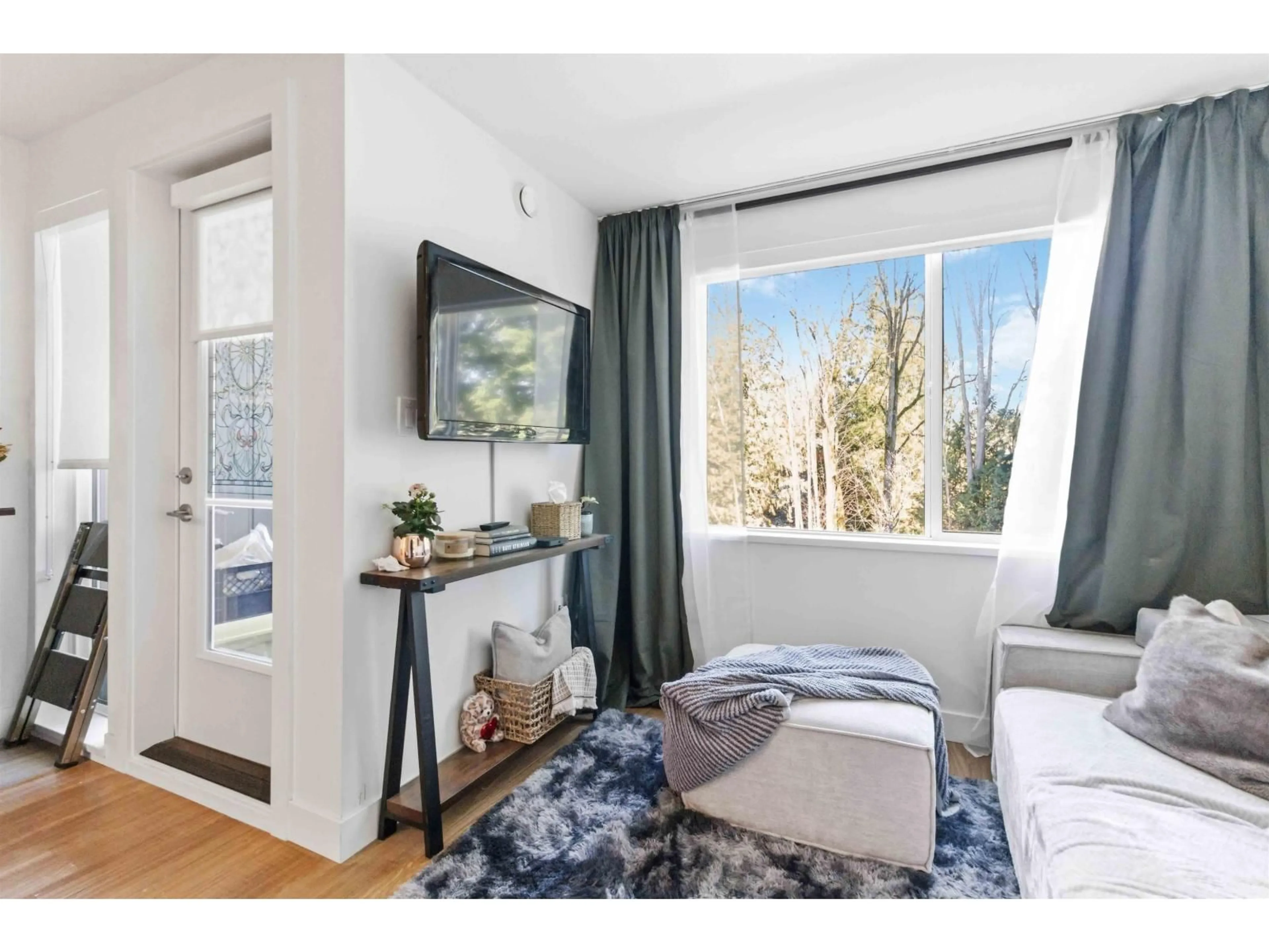 A pic of a room for 312 - 31900 RAVEN AVENUE, Mission British Columbia V2V0H5