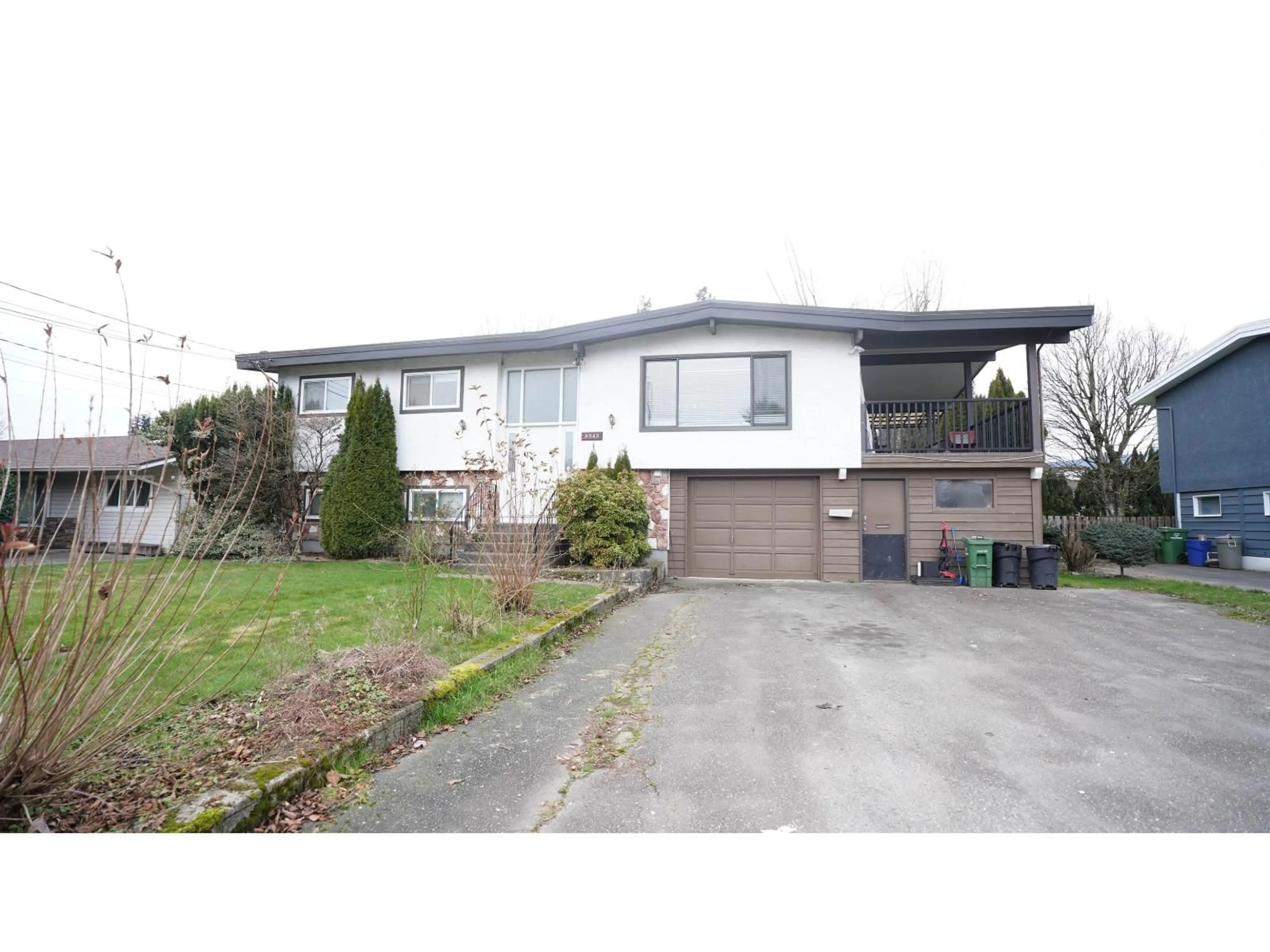 Home with vinyl exterior material, street for 9543 PAULA CRESCENT, Chilliwack British Columbia V2P6H1