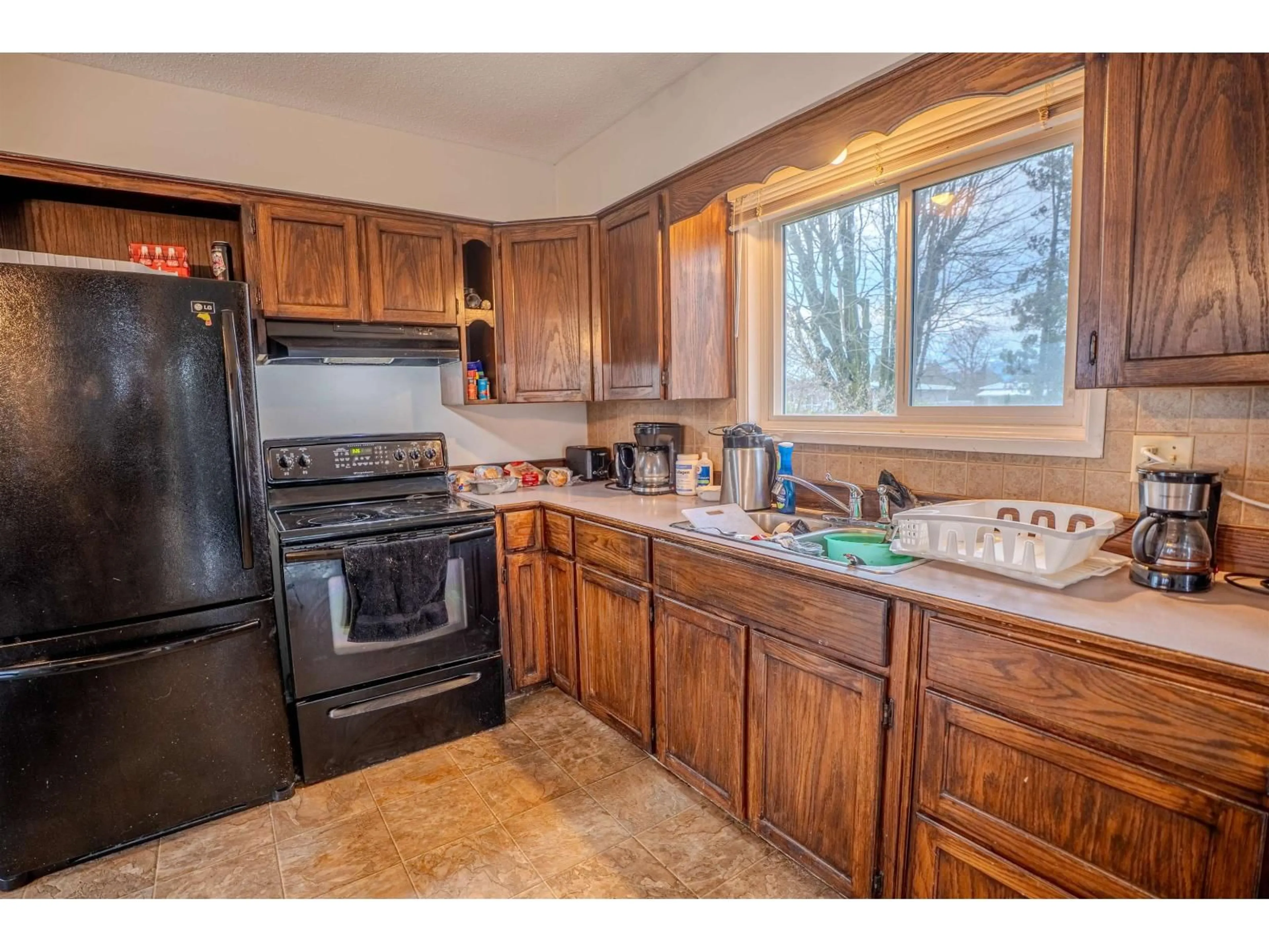 Standard kitchen, unknown for 9543 PAULA CRESCENT, Chilliwack British Columbia V2P6H1