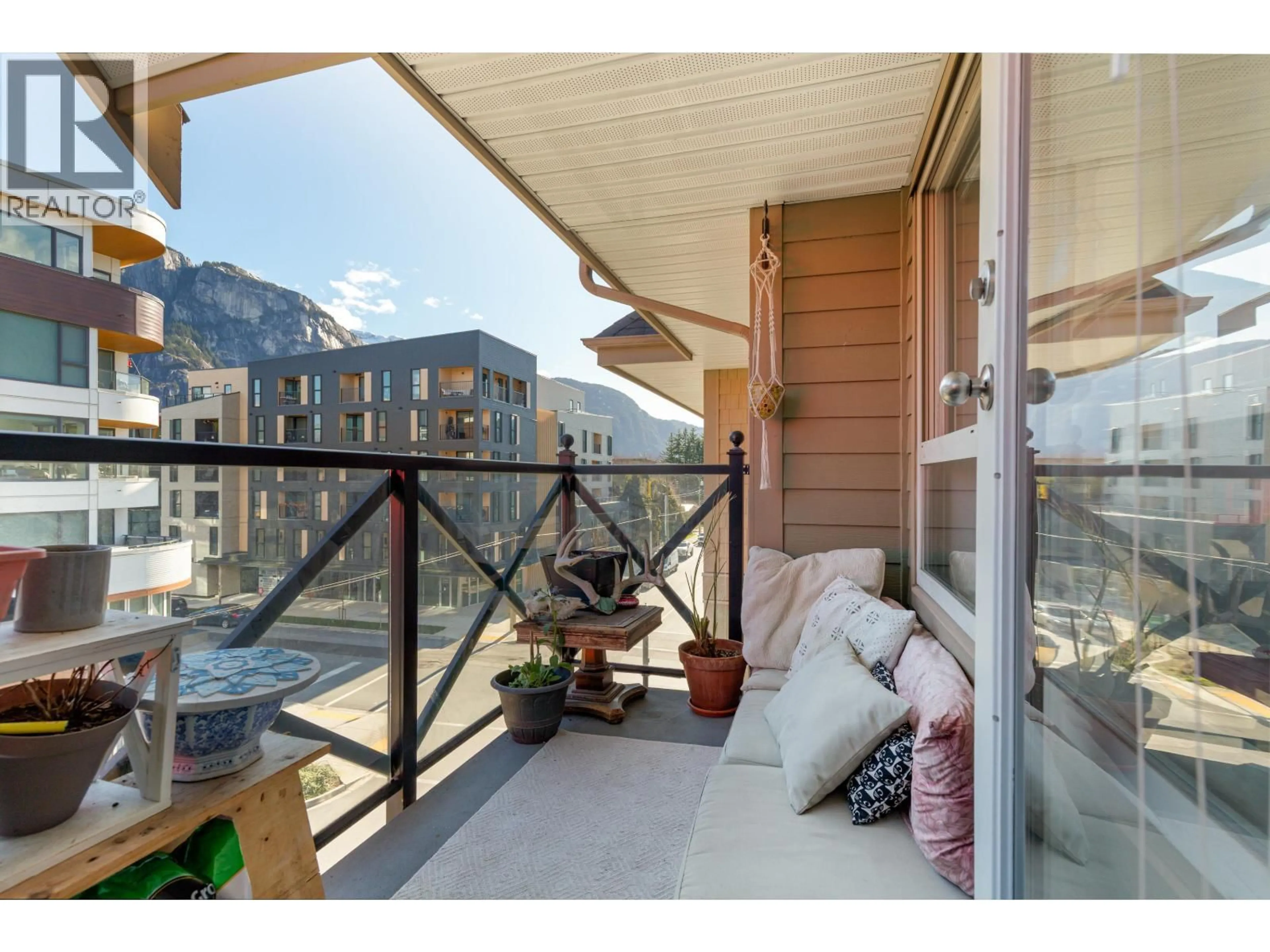 Balcony in the apartment, mountain view for 313 - 38003 SECOND AVENUE, Squamish British Columbia V8E0B8