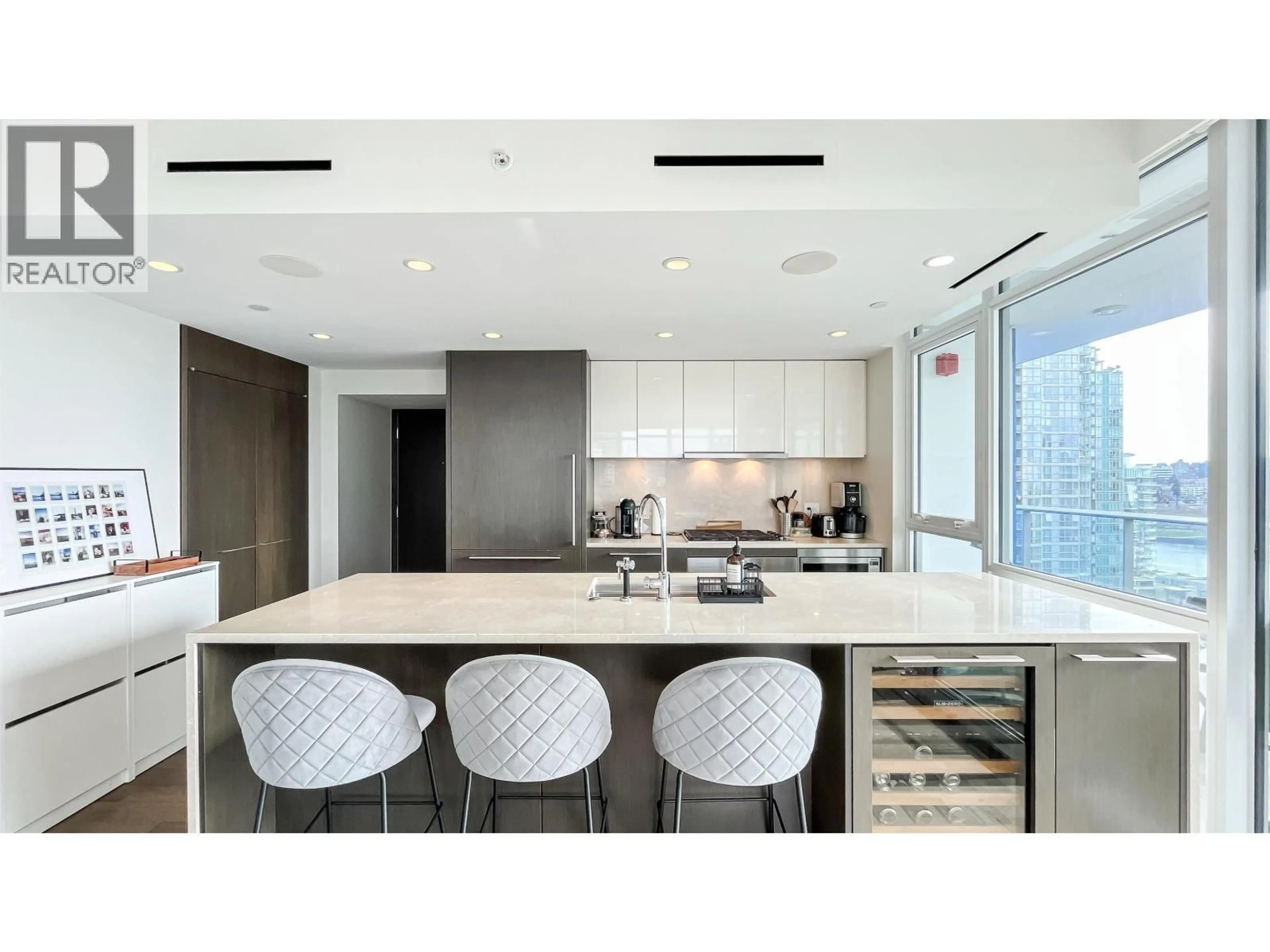 Contemporary kitchen, unknown for 1601 - 499 PACIFIC STREET, Vancouver British Columbia V6B0N4