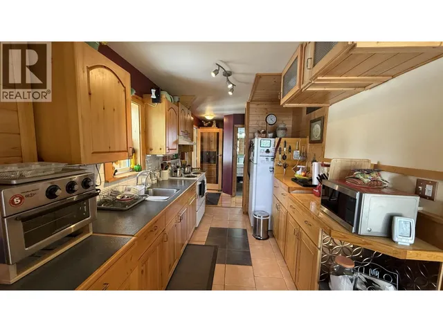 6664 LITTLE GREEN LAKE ROAD, Green Lake 5