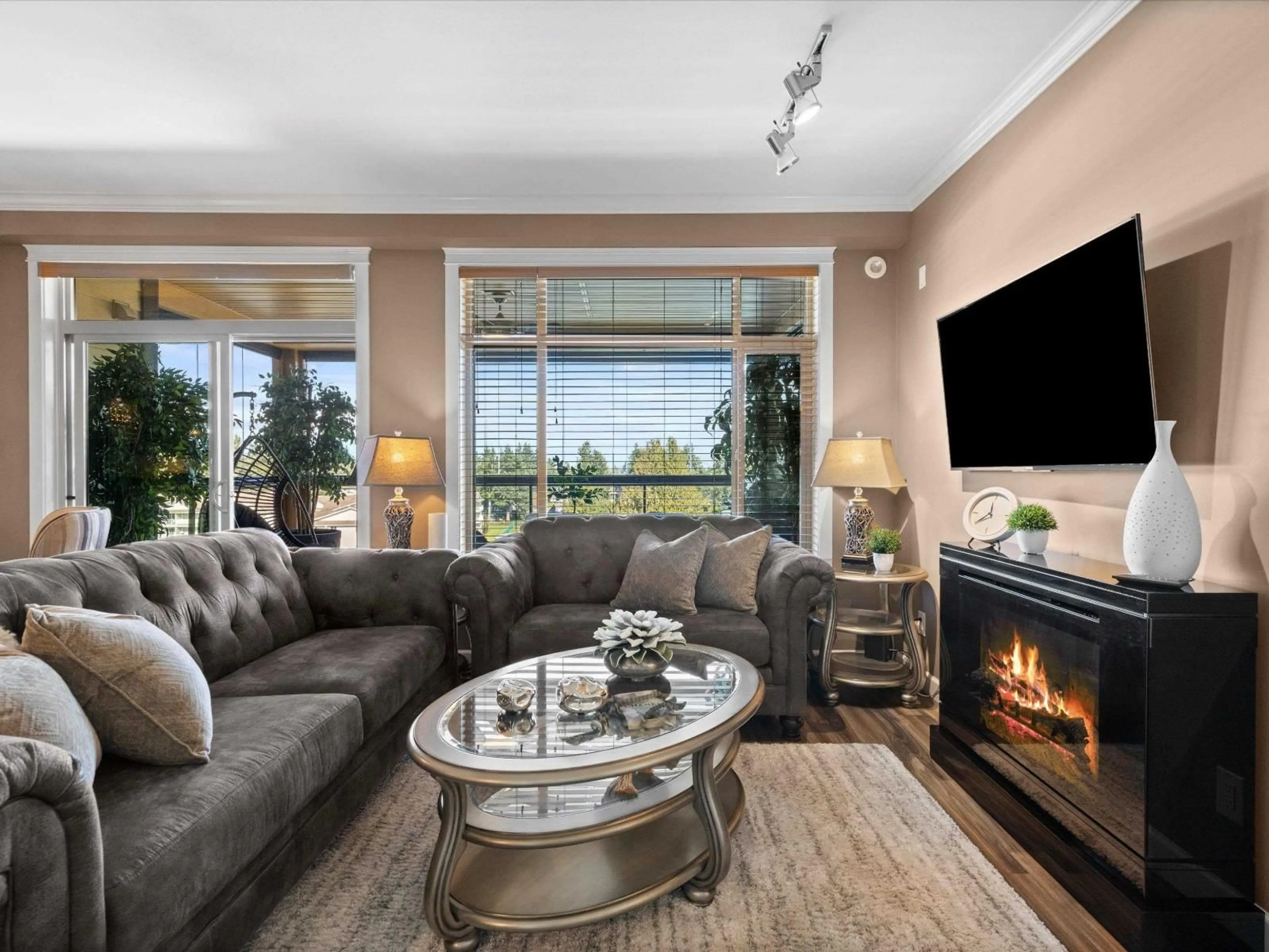 Living room with furniture, unknown for 514 - 32445 SIMON AVENUE, Abbotsford British Columbia V2T0G7