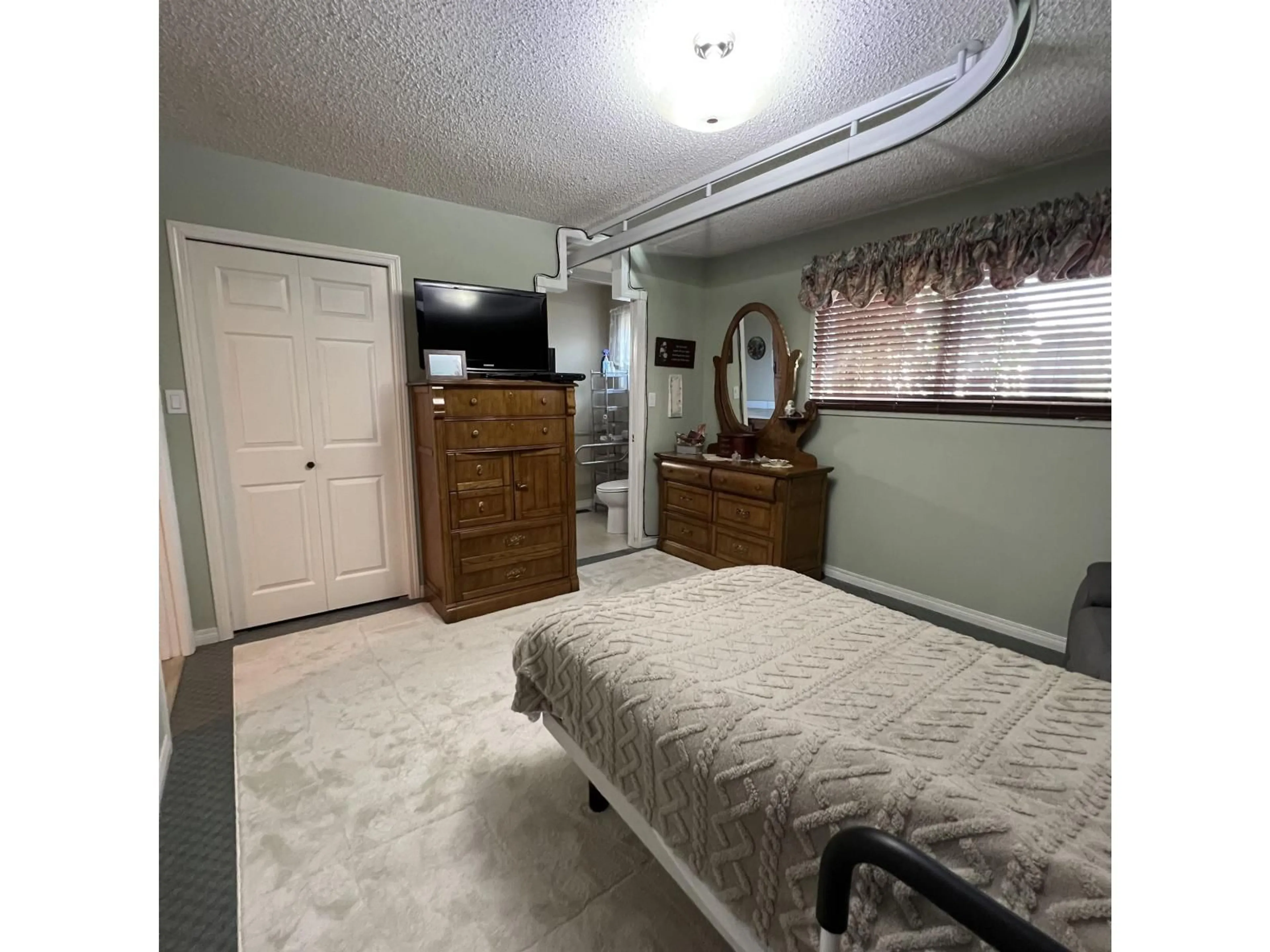 A pic of a room for 2344 BEAVER STREET, Abbotsford British Columbia V2T3E1