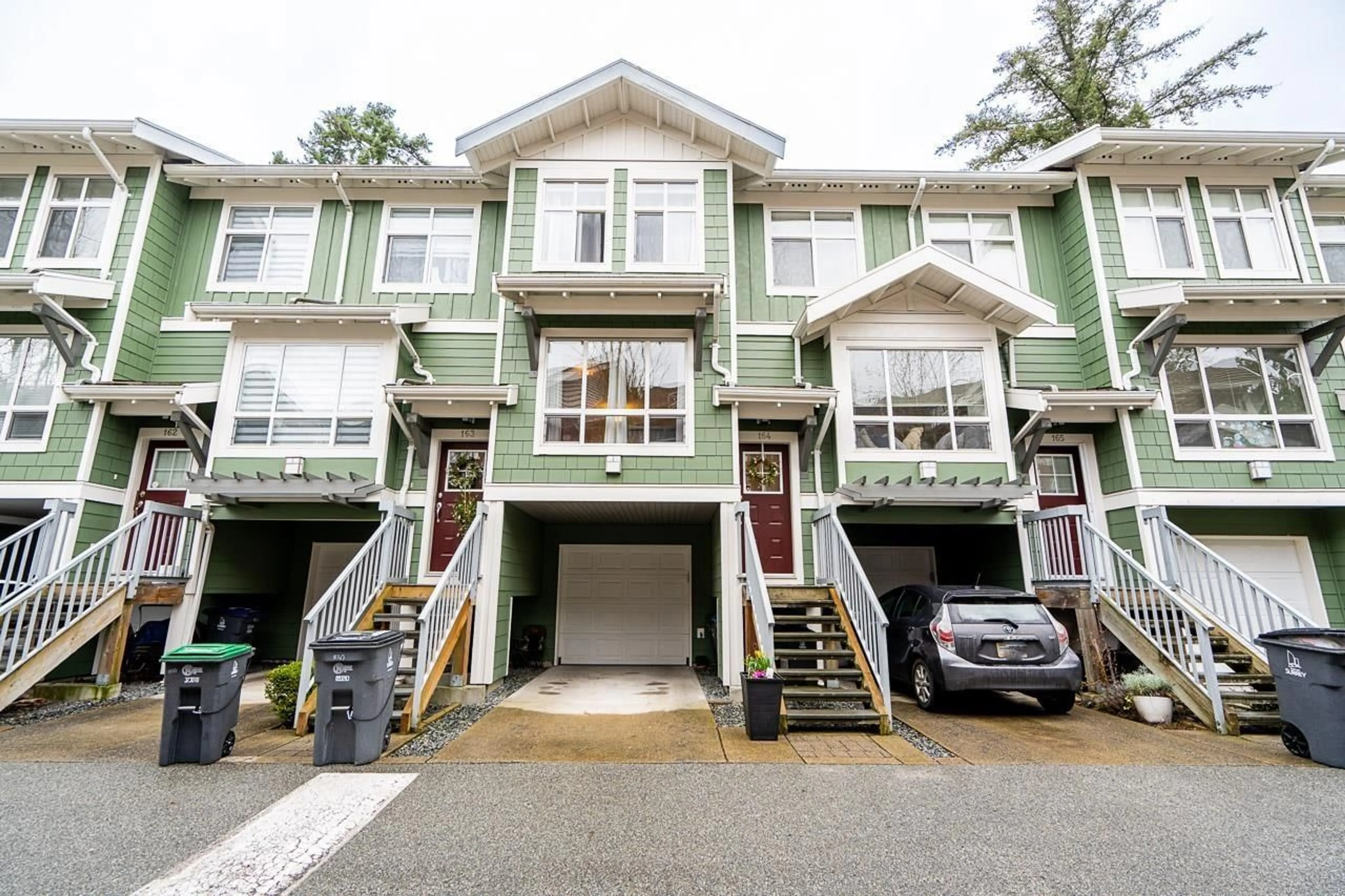 Home with vinyl exterior material, street for 164 - 15168 36 AVENUE, Surrey British Columbia V3Z0Z6