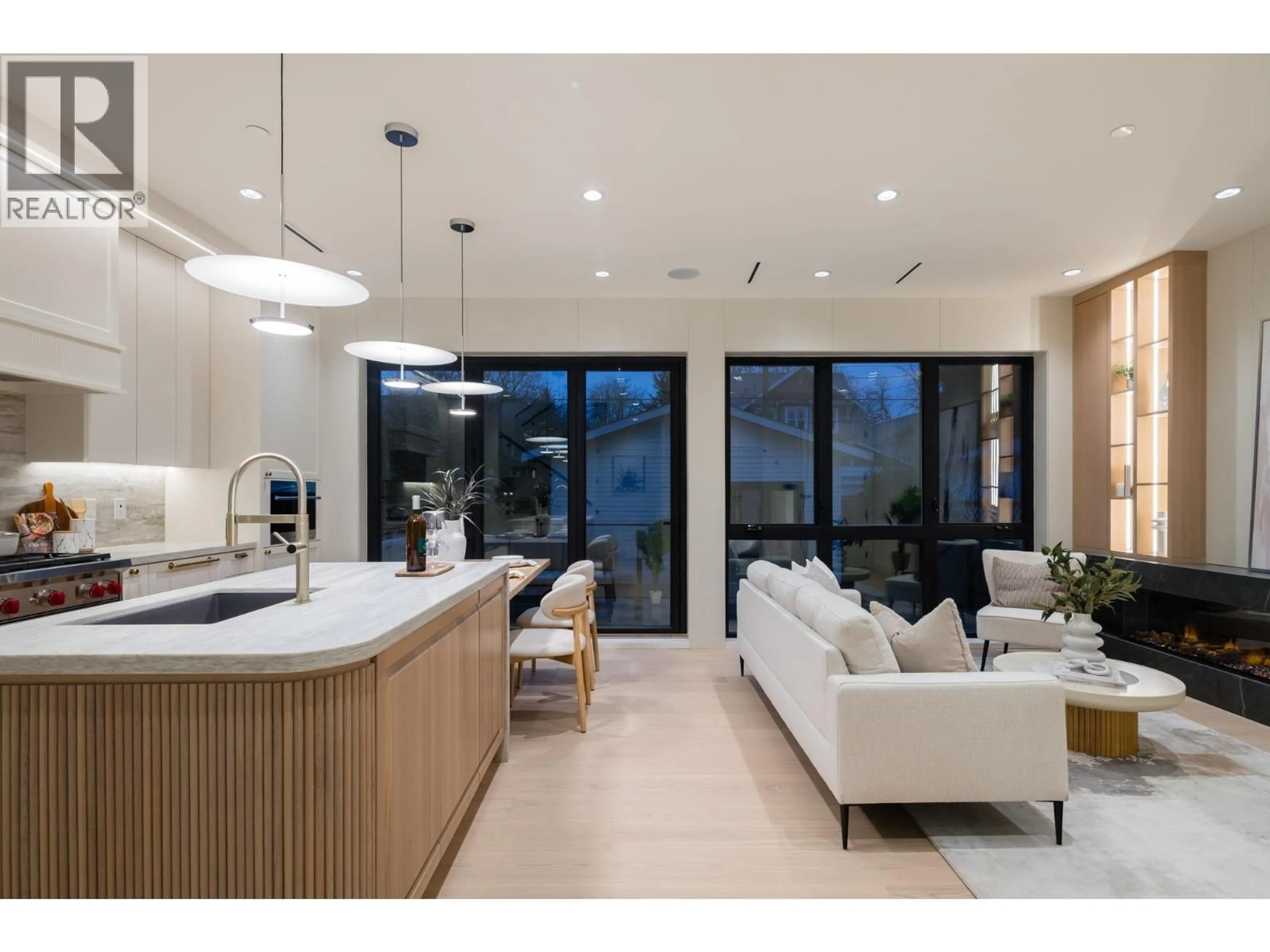 Open concept kitchen, ceramic/tile floor for 2 - 3036 13TH AVENUE, Vancouver British Columbia V6K2V2