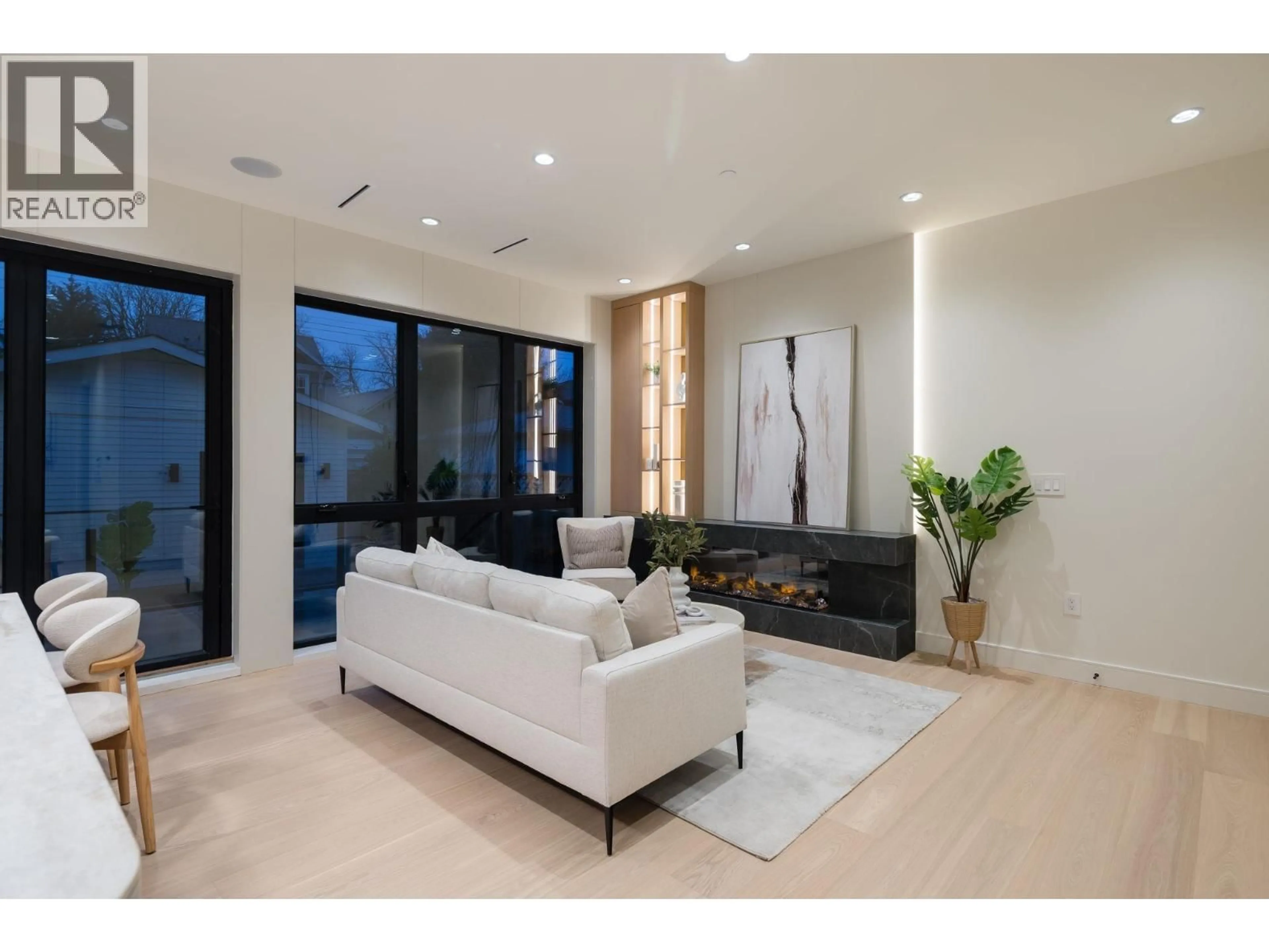 Living room with furniture, unknown for 2 - 3036 13TH AVENUE, Vancouver British Columbia V6K2V2