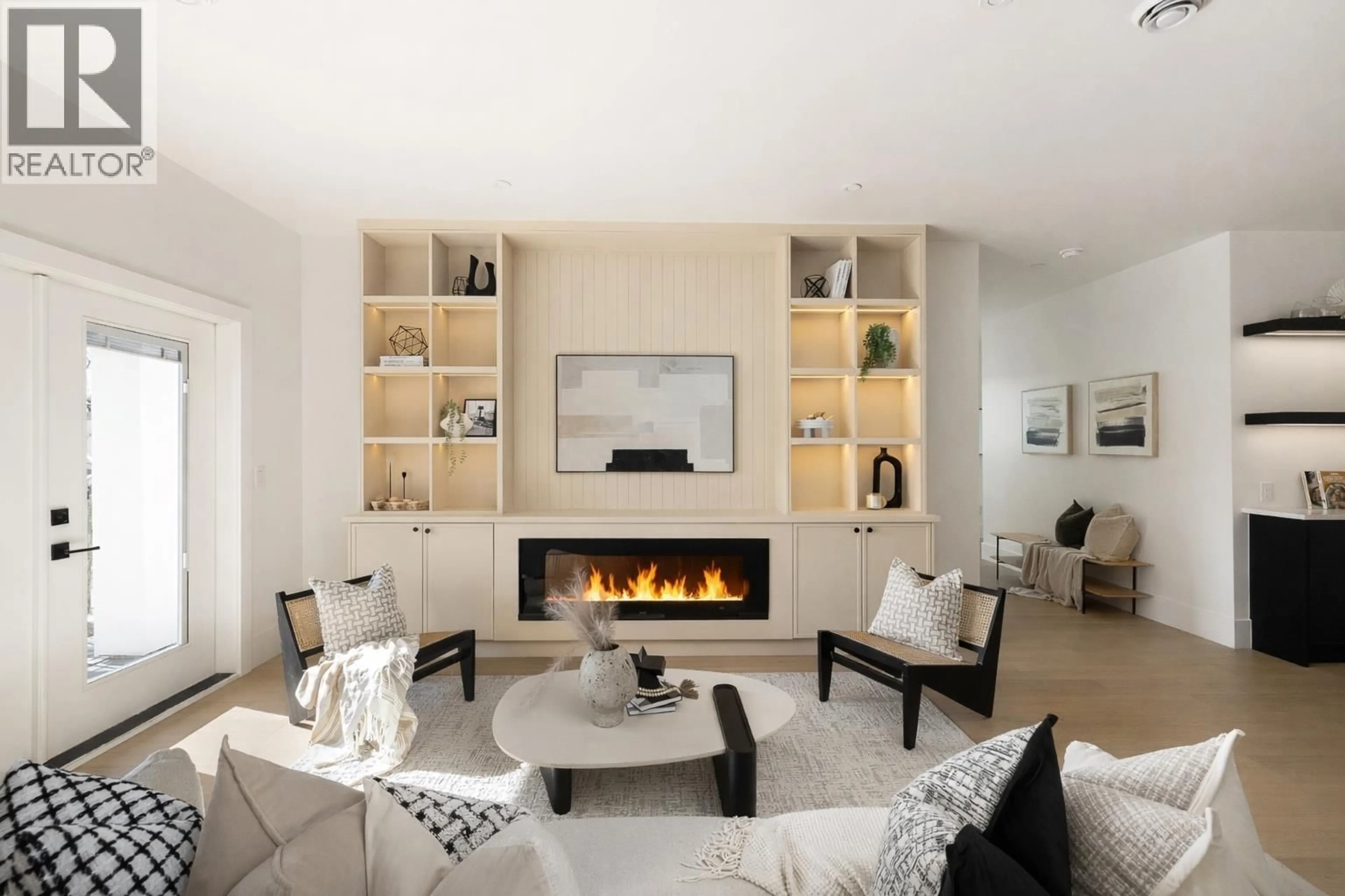 Living room with furniture, unknown for 103 - 646 GIRARD AVENUE, Coquitlam British Columbia V3K1S8