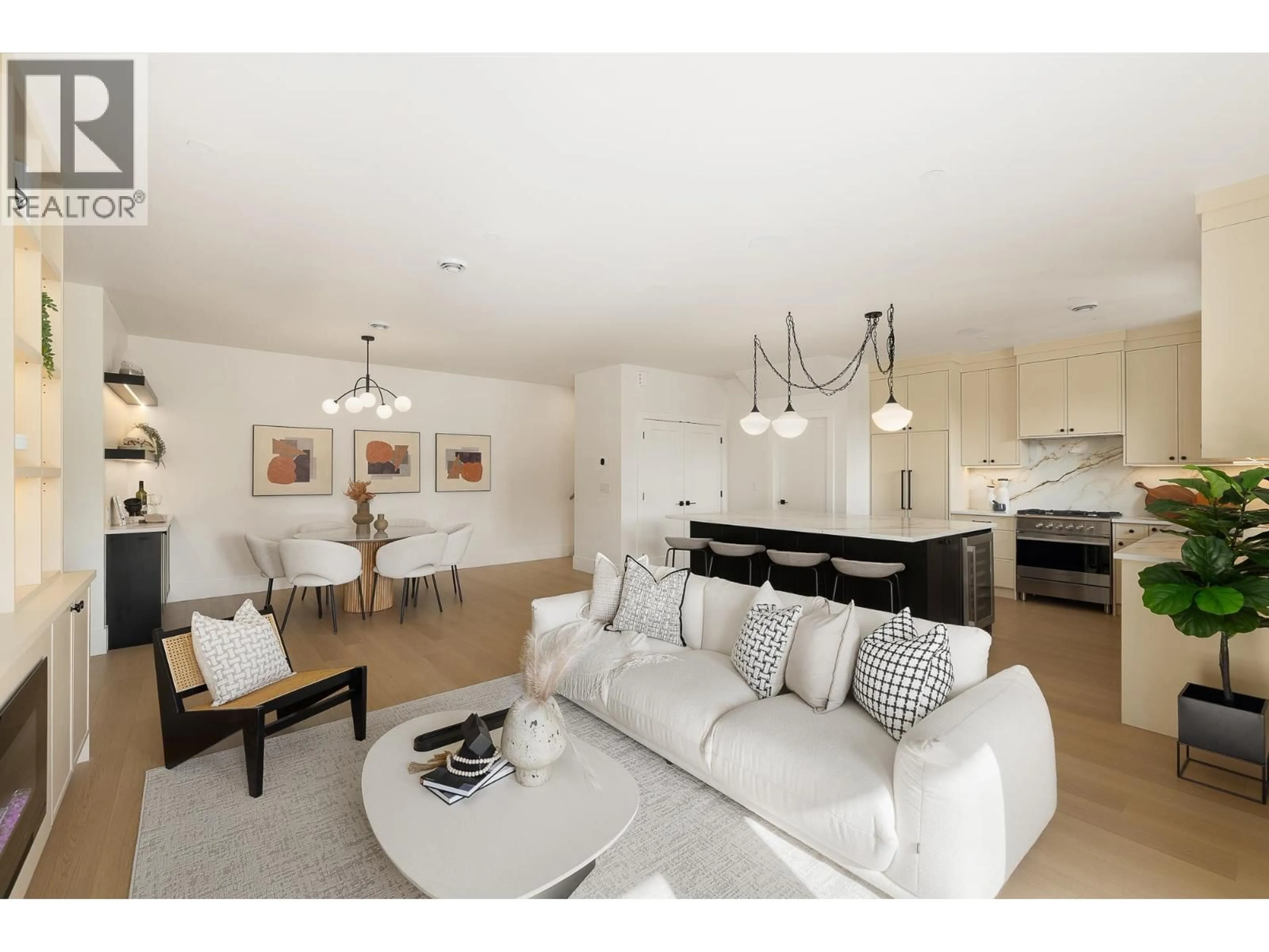 Living room with furniture, unknown for 103 - 646 GIRARD AVENUE, Coquitlam British Columbia V3K1S8