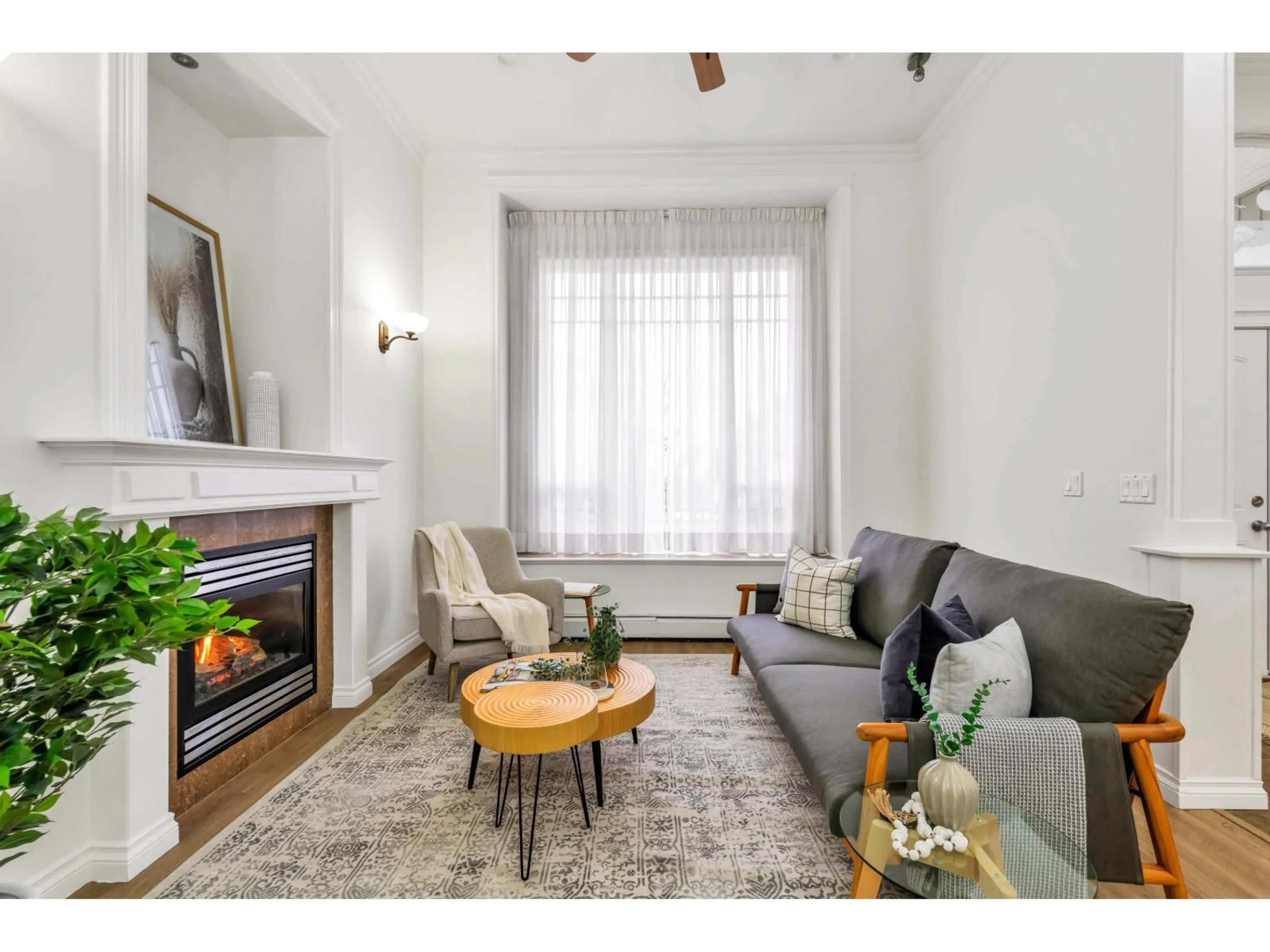 Living room with furniture, unknown for 7599 149 STREET, Surrey British Columbia V3S0V1