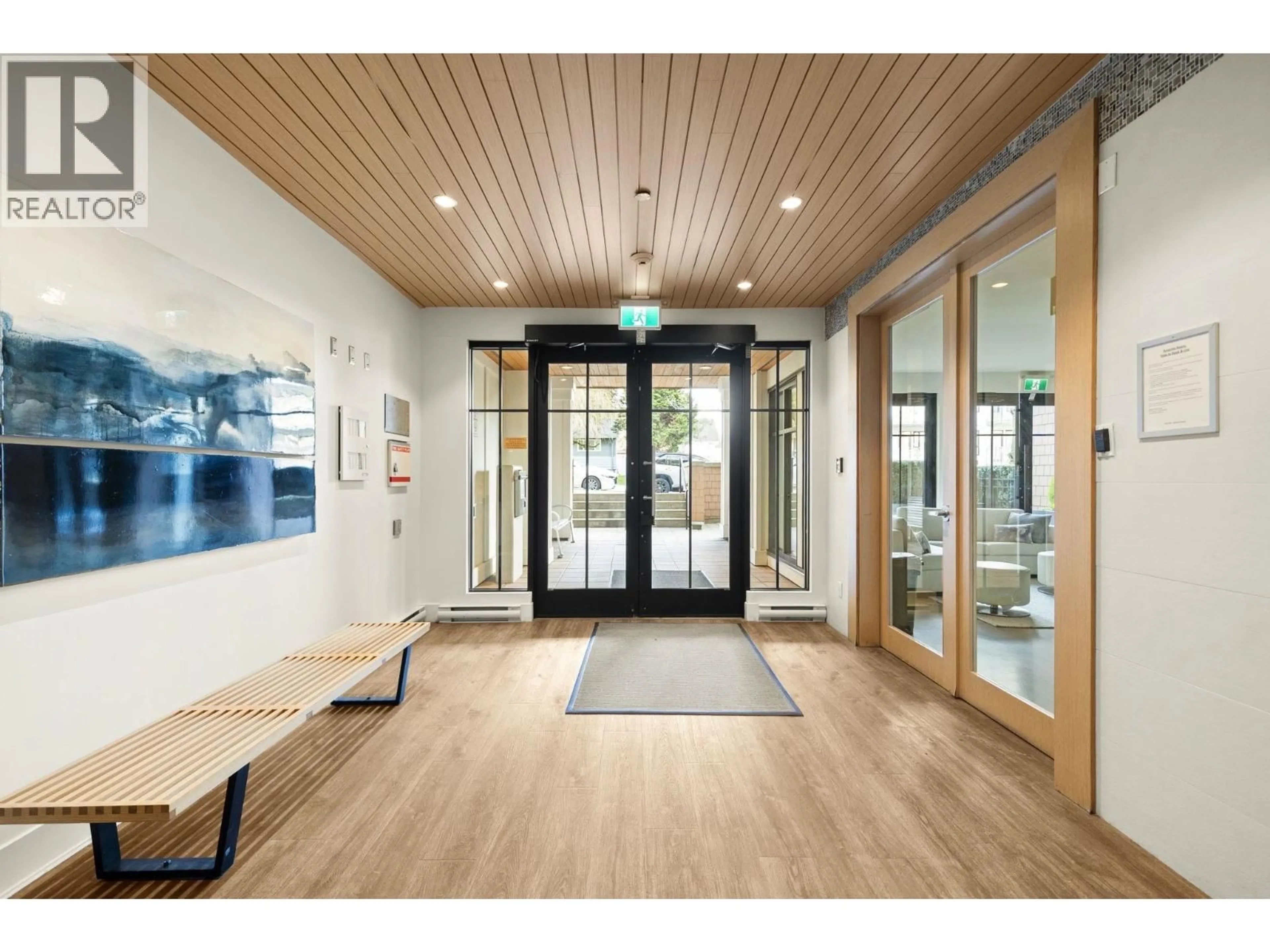 Indoor foyer for 412 - 611 REGAN AVENUE, Coquitlam British Columbia V3J0E5