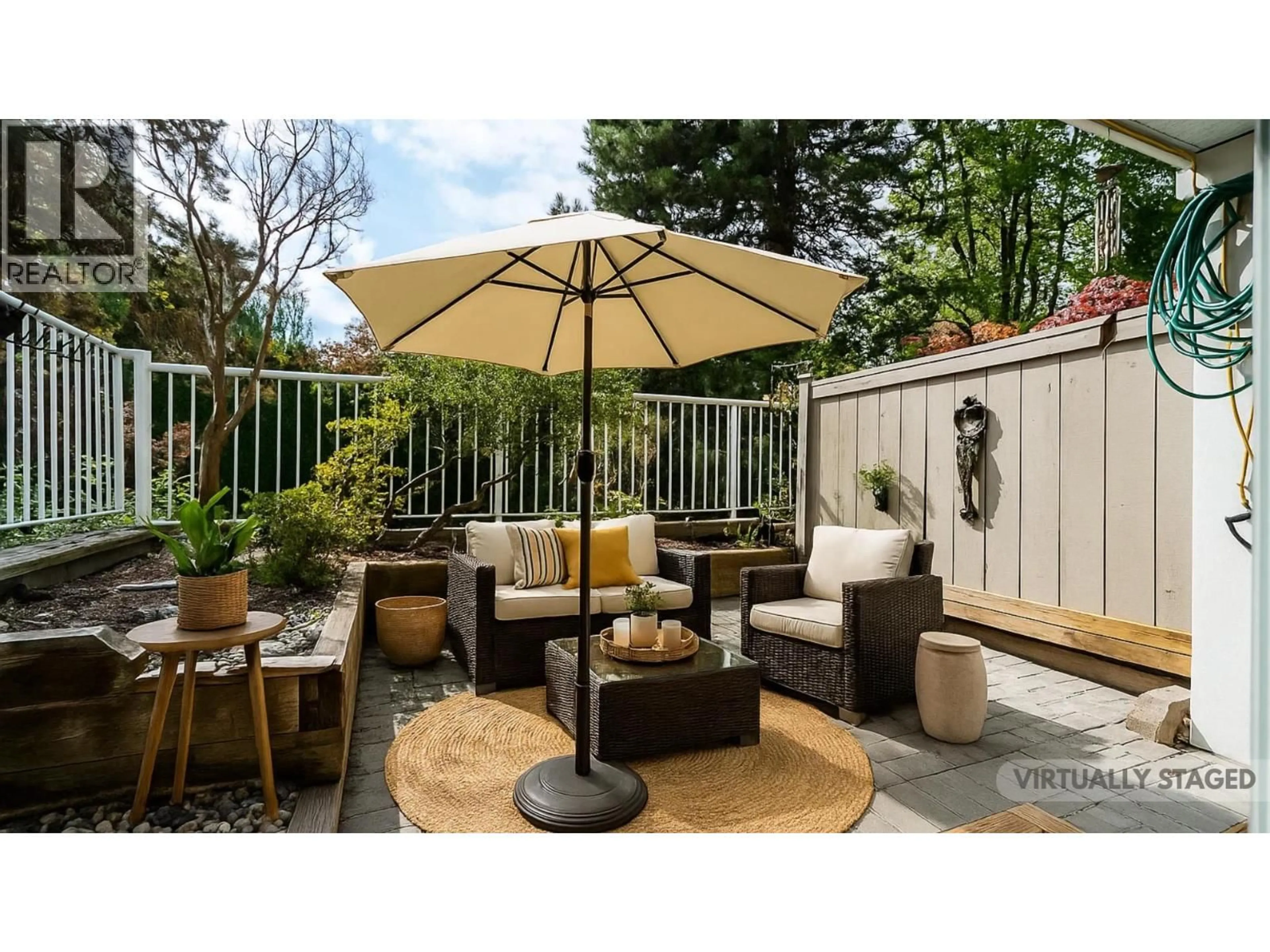 Patio, street for 4 - 7179 18TH AVENUE, Burnaby British Columbia V3N1H2